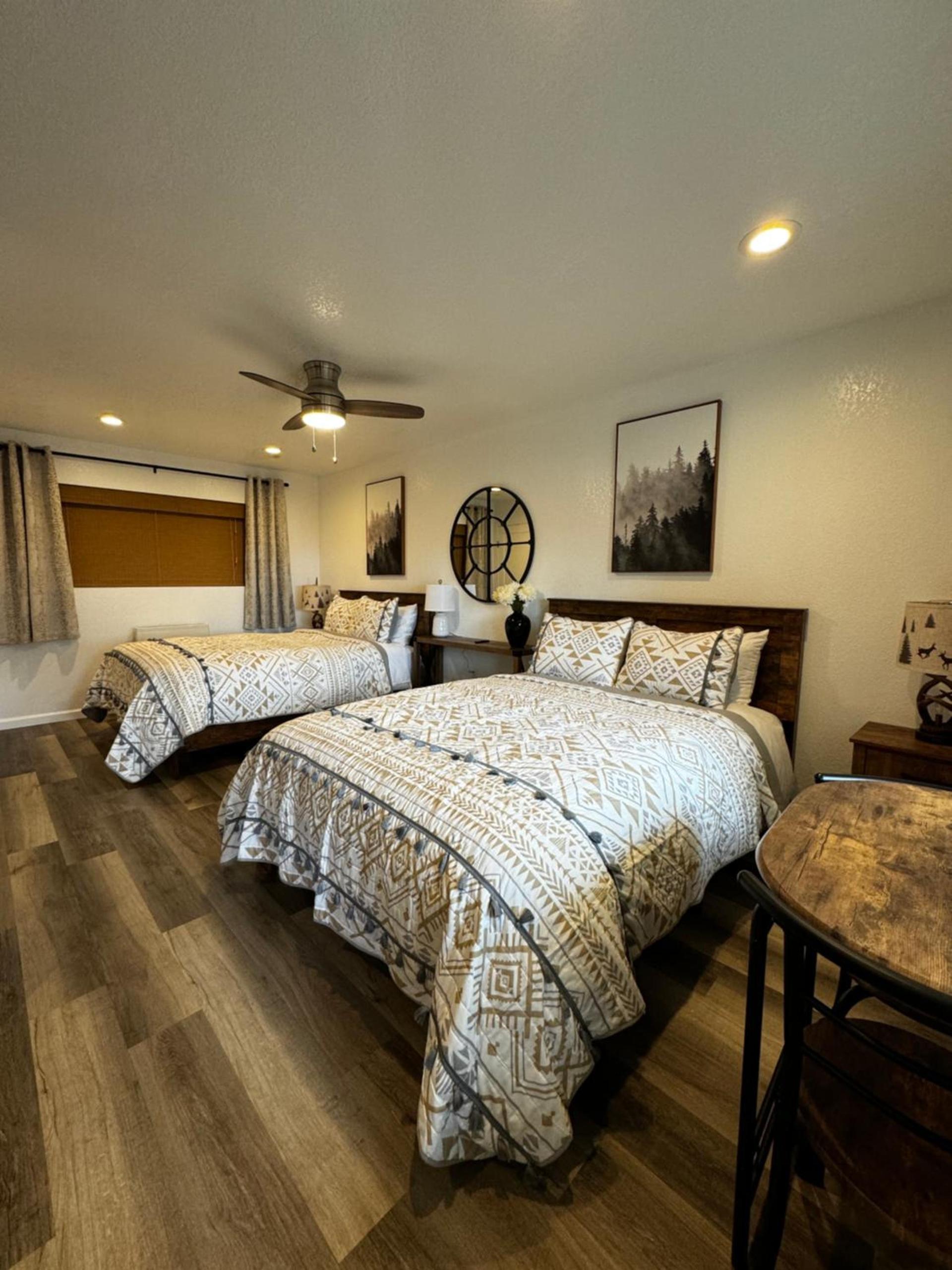Ocean Cove Lodge photo 18