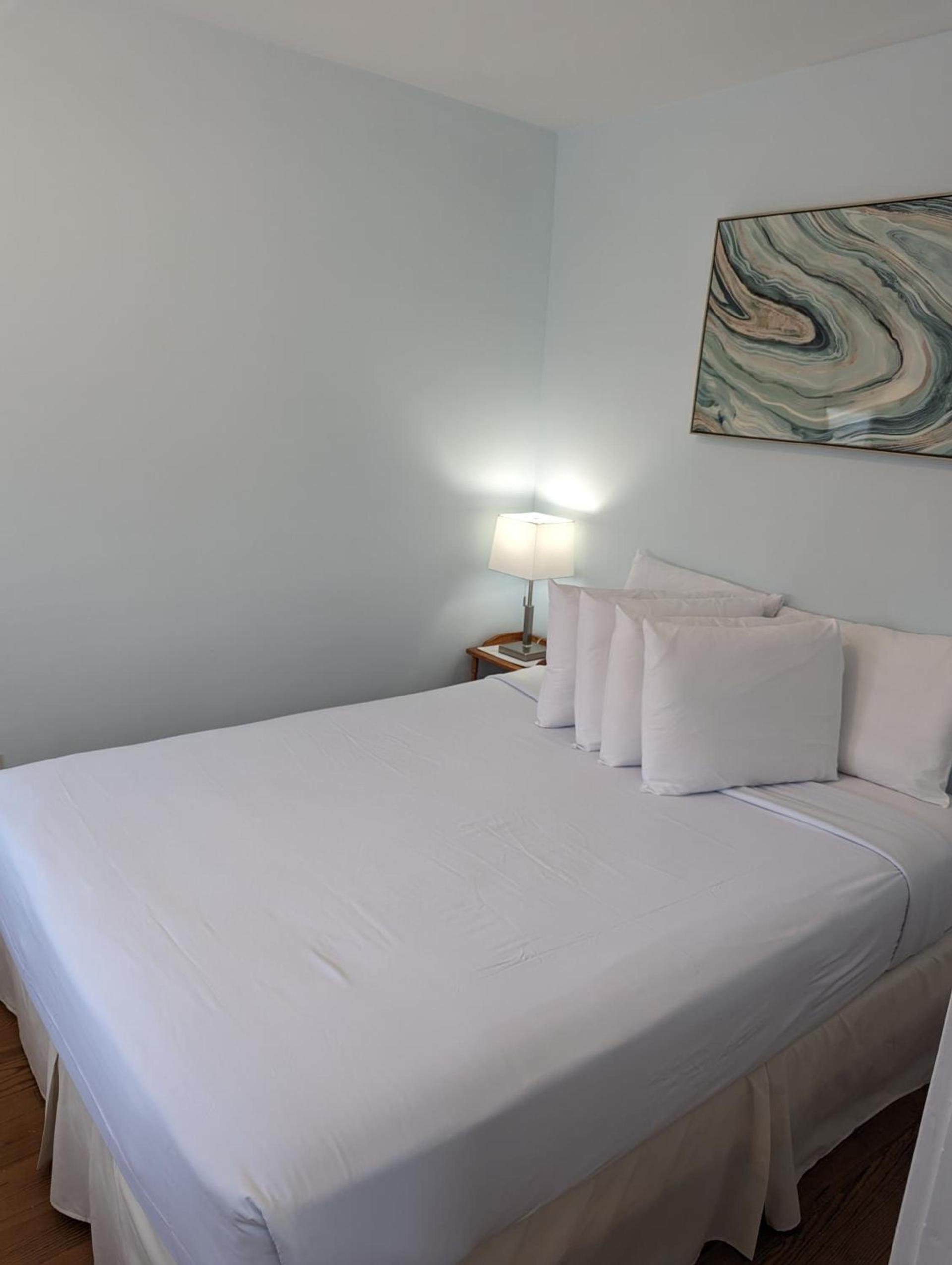 Daytona Inn and Suites photo 31