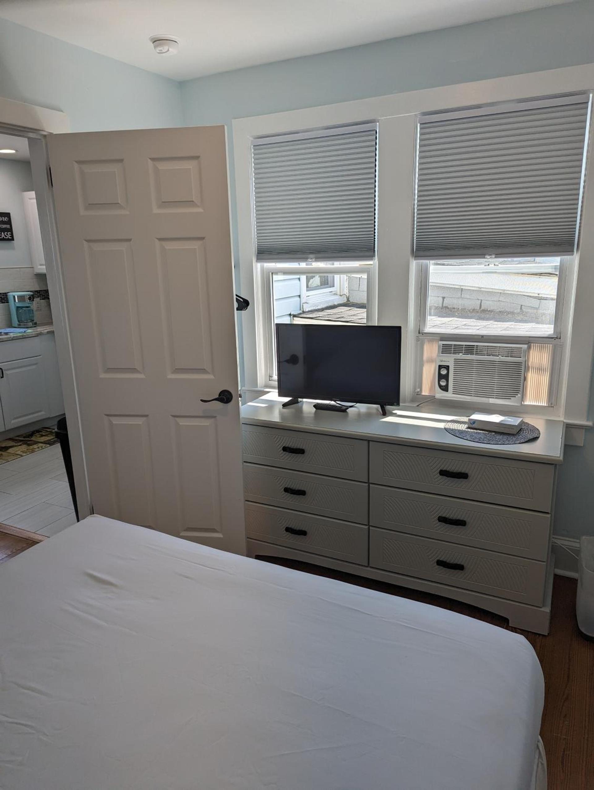Daytona Inn and Suites photo 54