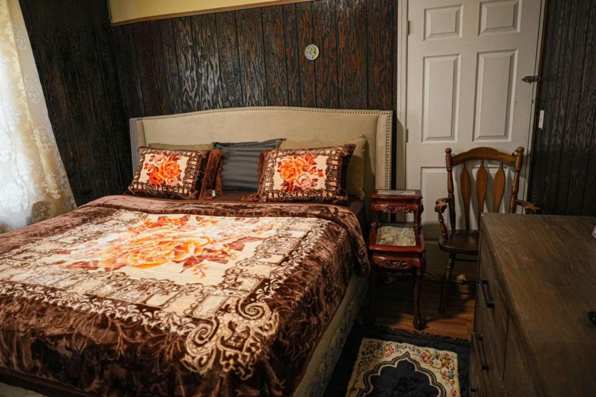 Divine Villa Guest House Harper Ave WITH FREE PRIVATE PARKING photo 28