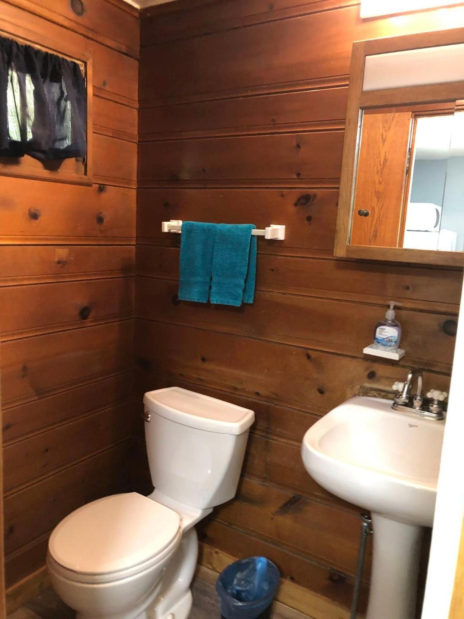 Steffen's Cedar Lodge photo 53