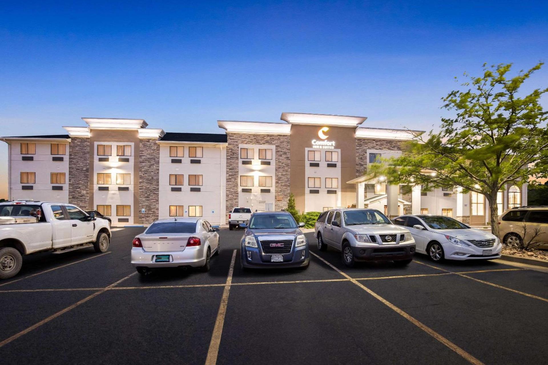 Comfort Inn & Suites Pueblo photo 4