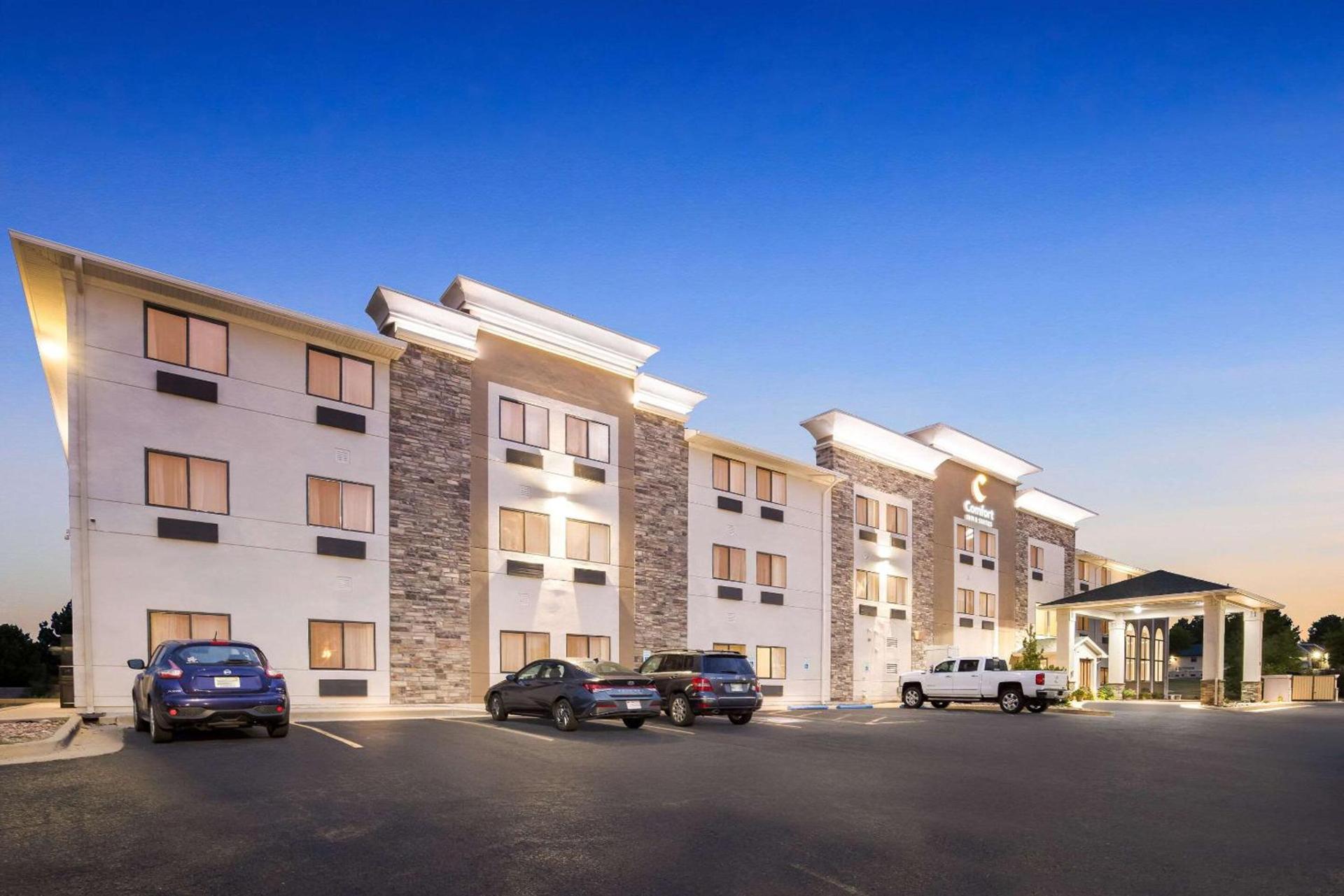 Comfort Inn & Suites Pueblo photo 5