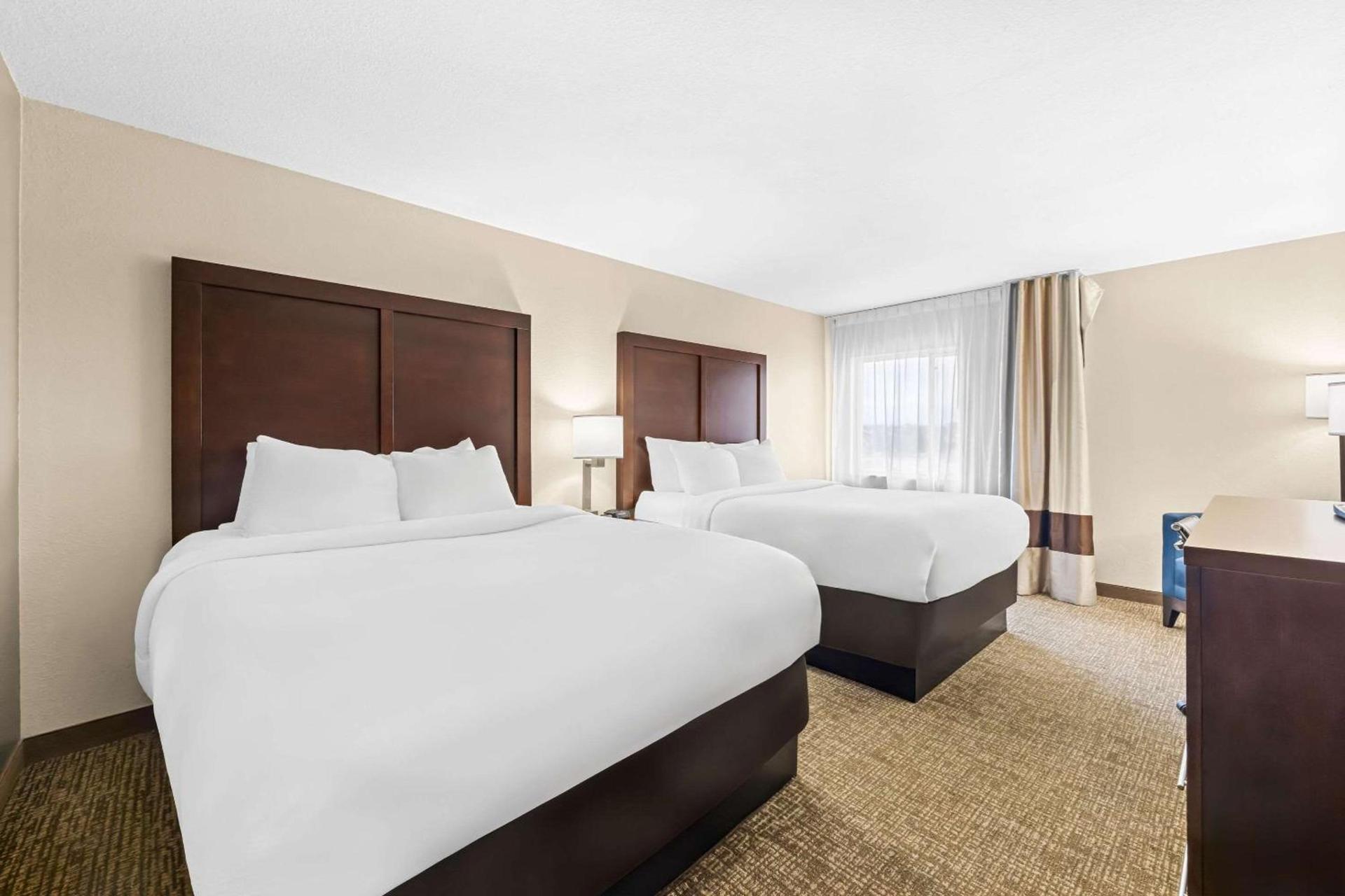 Comfort Inn & Suites Pueblo photo 13