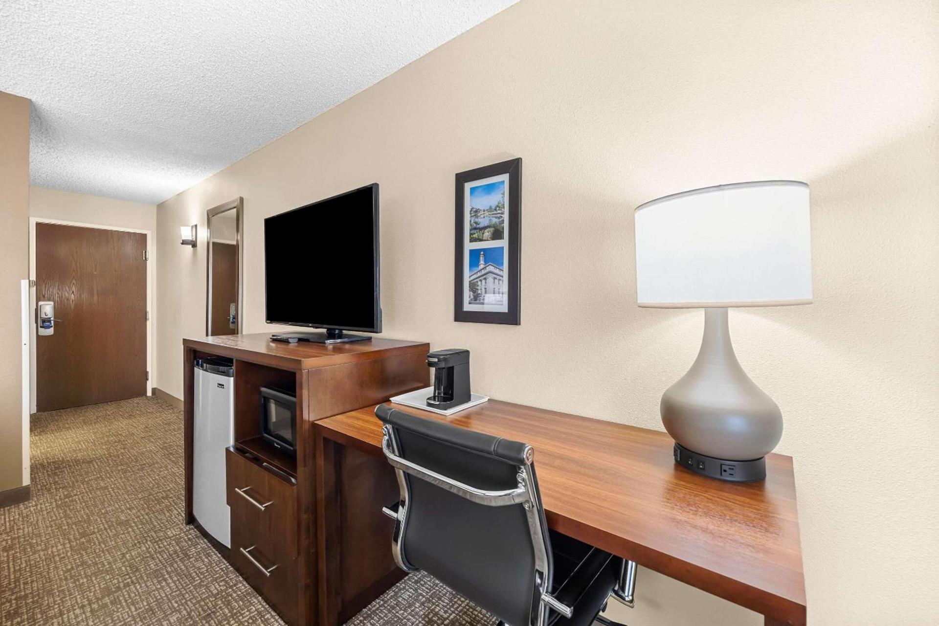 Comfort Inn & Suites Pueblo photo 12