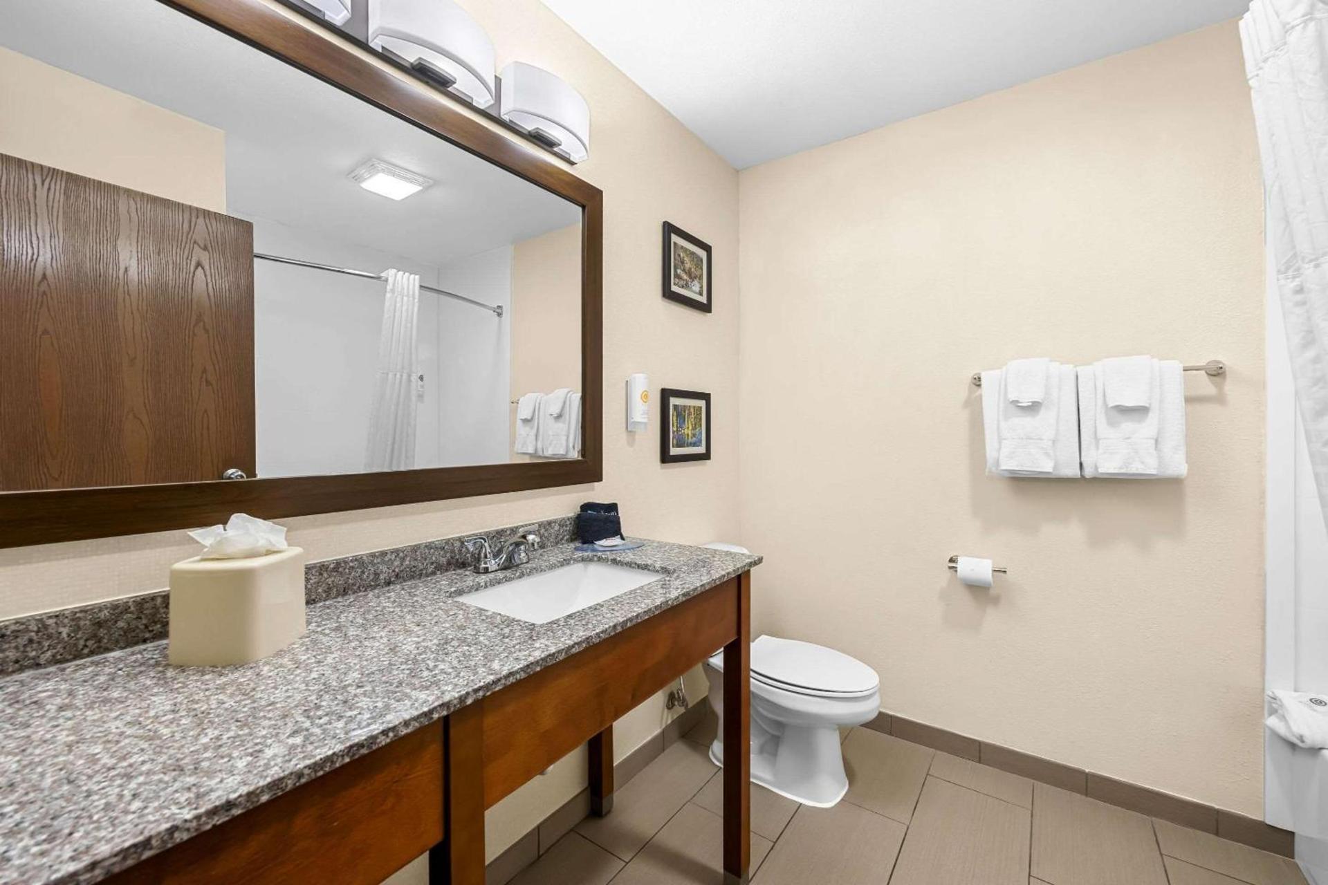 Comfort Inn & Suites Pueblo photo 16