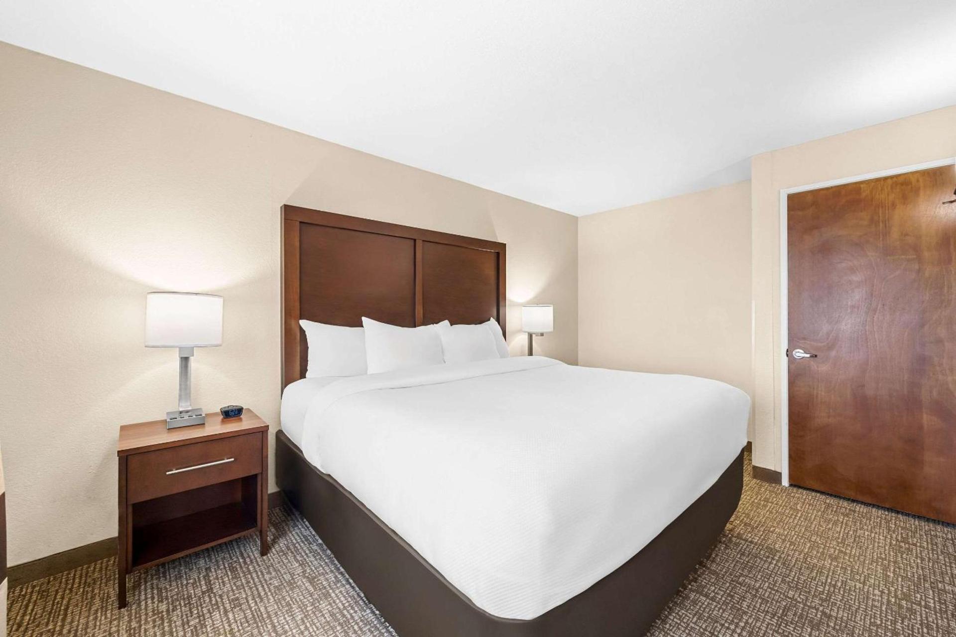 Comfort Inn & Suites Pueblo photo 29