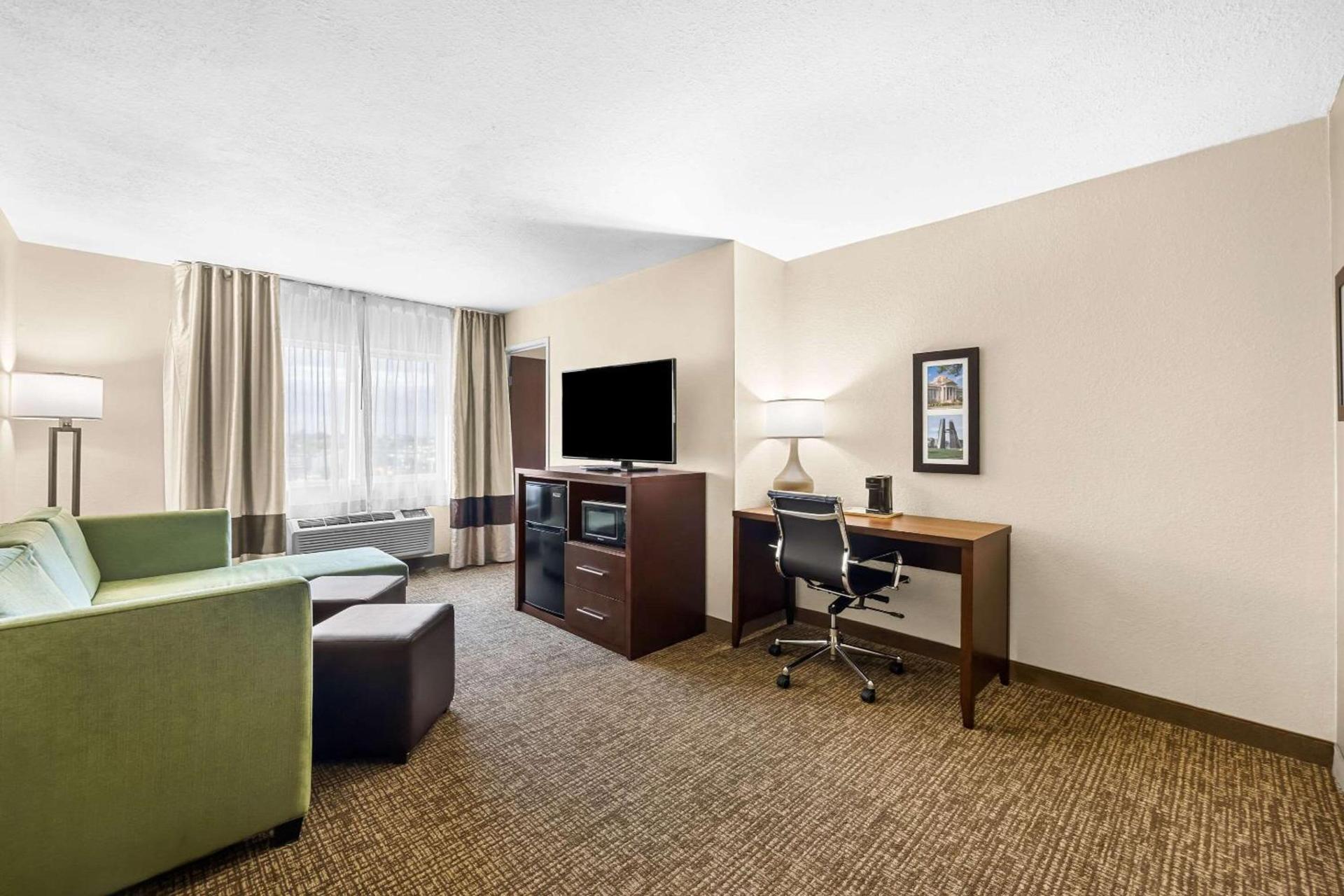 Comfort Inn & Suites Pueblo photo 31