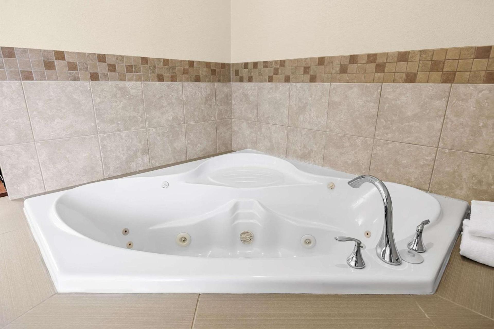 Comfort Inn & Suites Pueblo photo 45