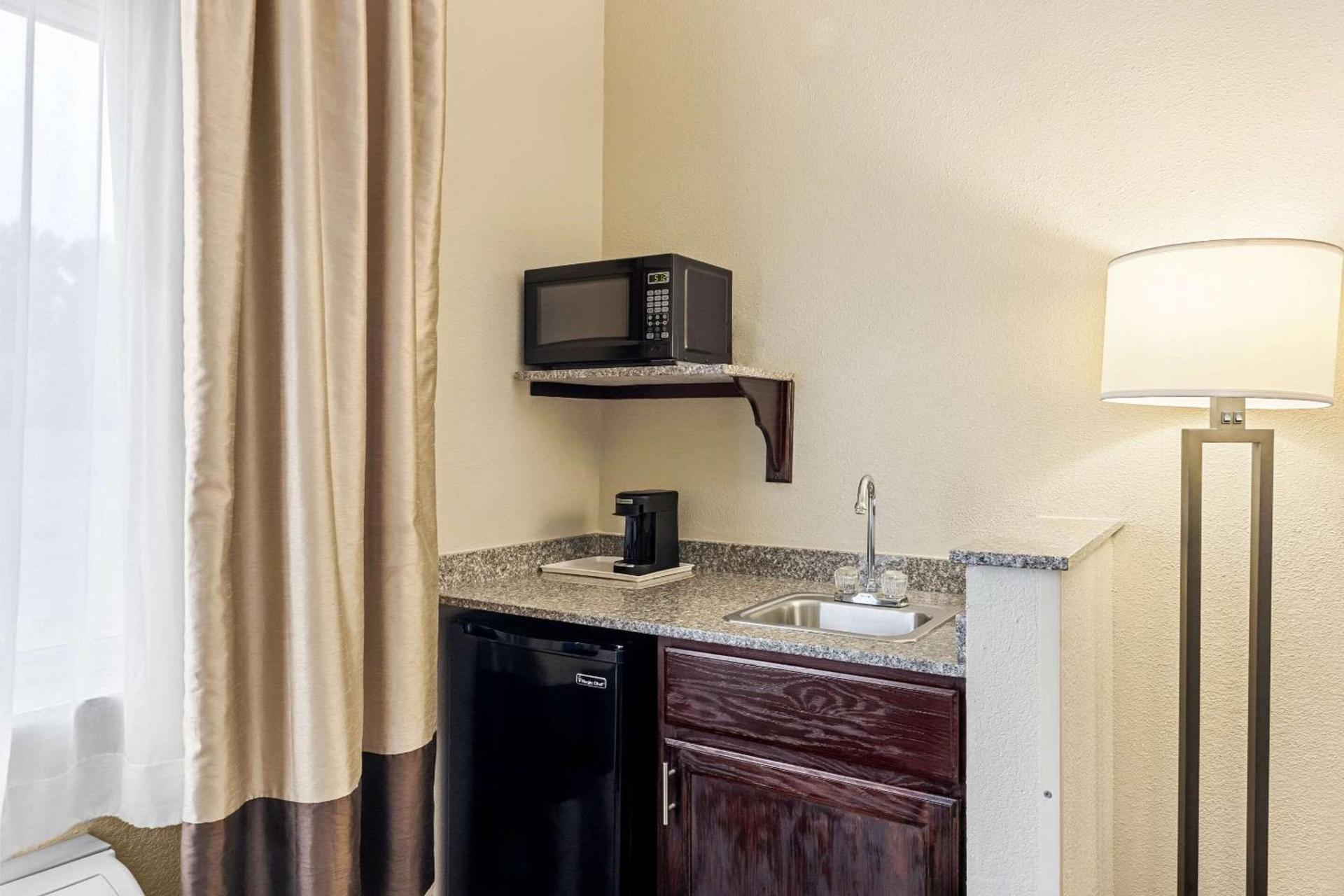 Comfort Inn & Suites Pueblo photo 44