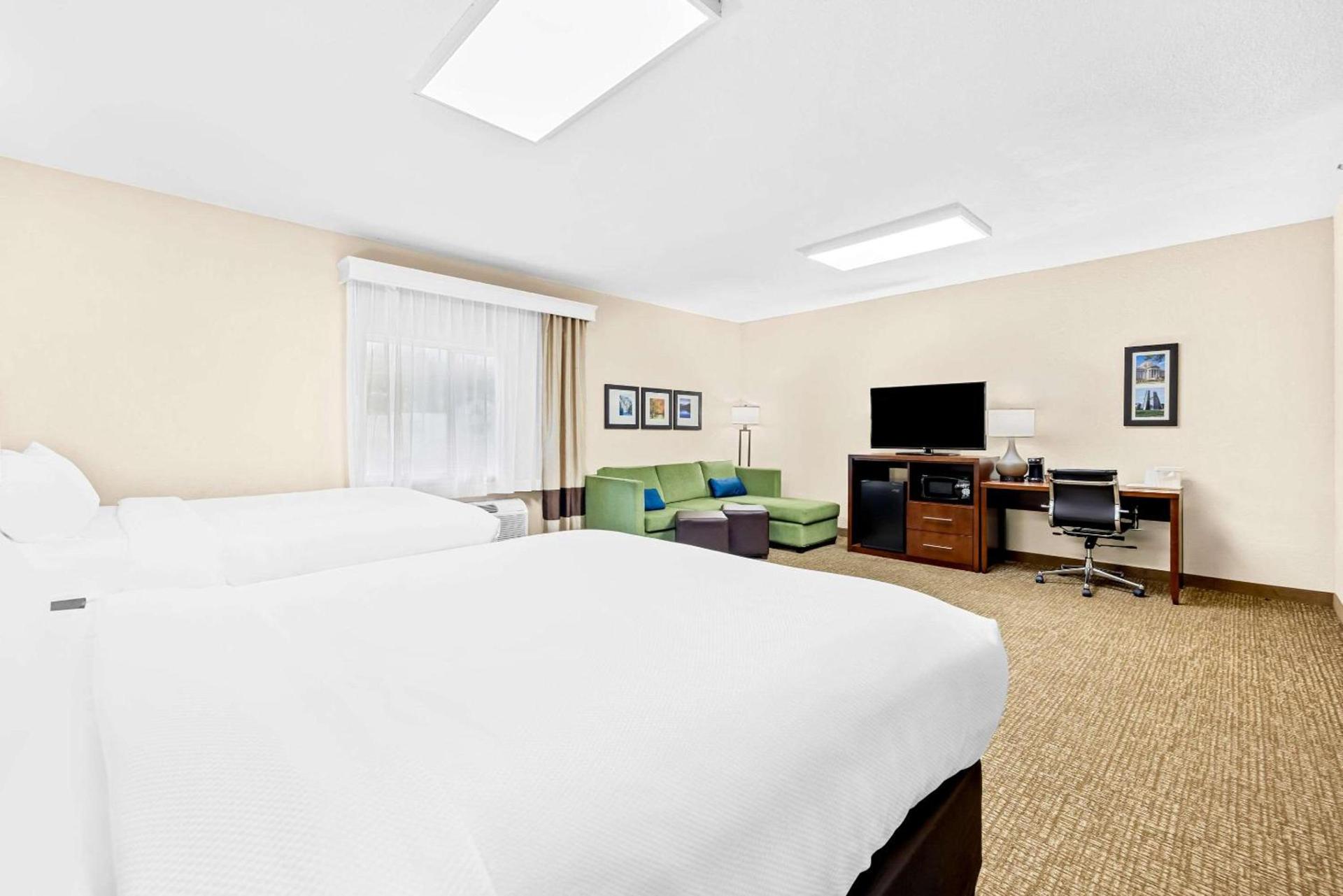 Comfort Inn & Suites Pueblo photo 55