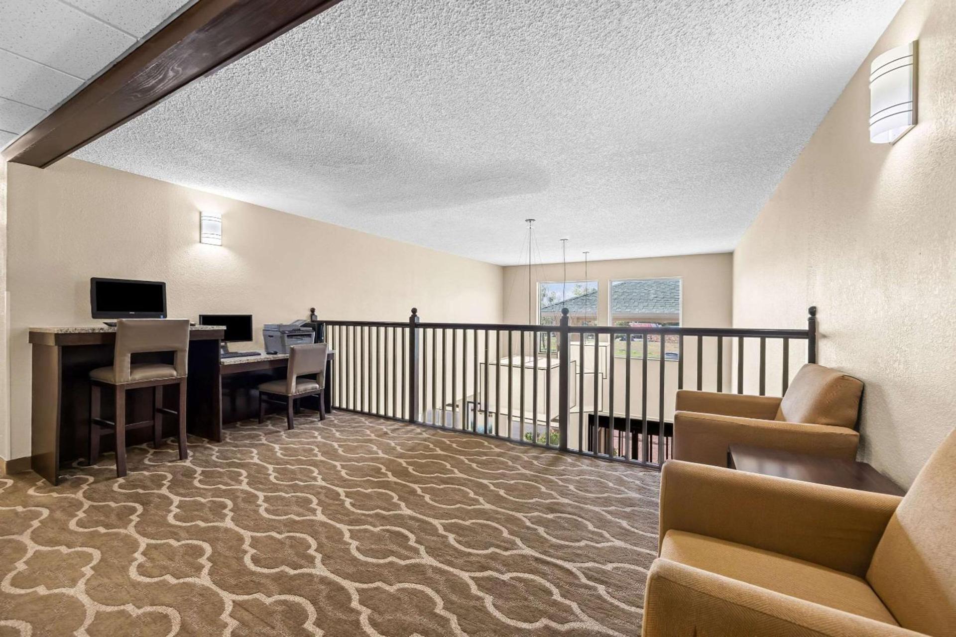 Comfort Inn & Suites Pueblo photo 61