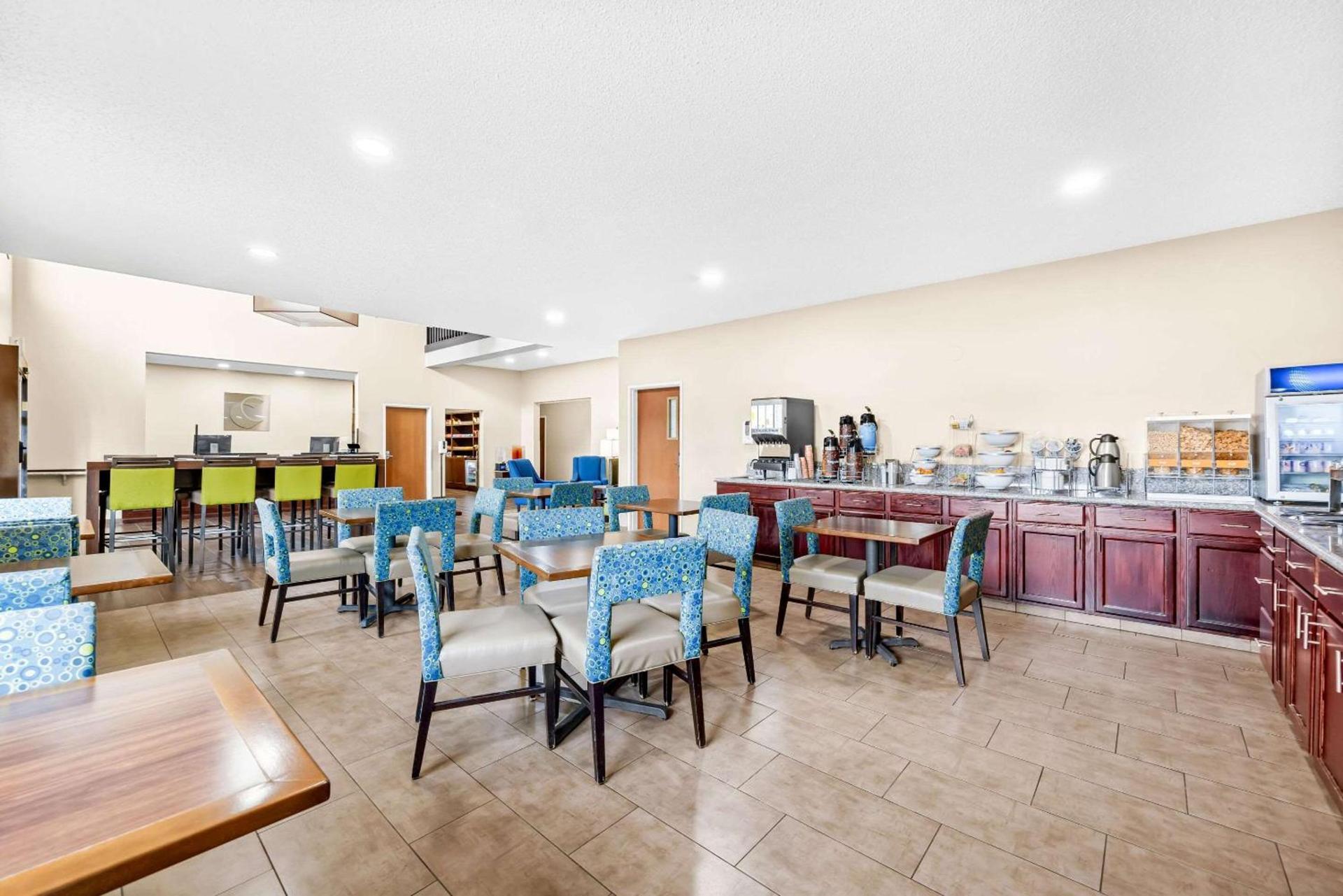 Comfort Inn & Suites Pueblo photo 66