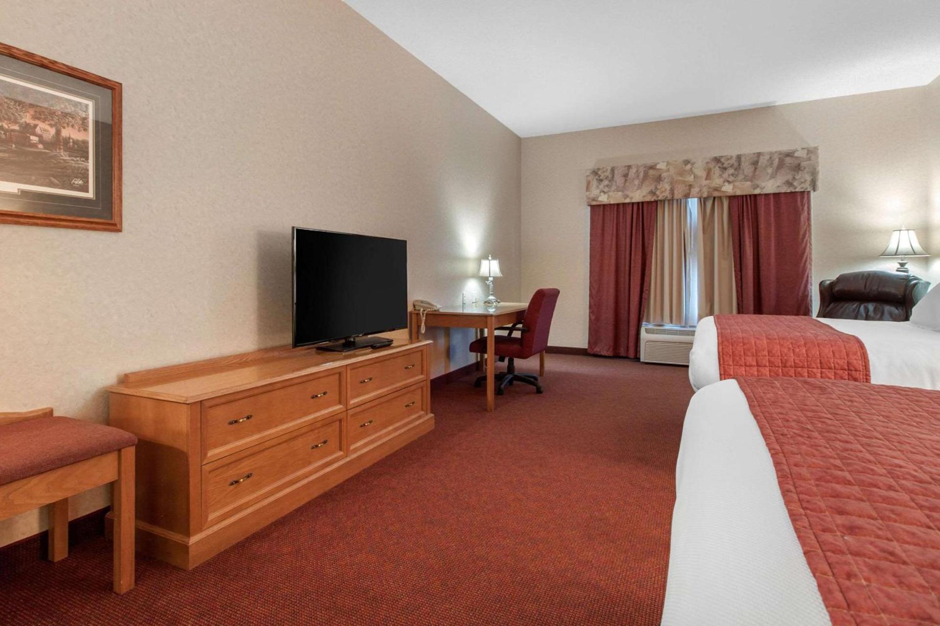 Norfolk Lodge & Suites, an Ascend Collection Hotel photo 20