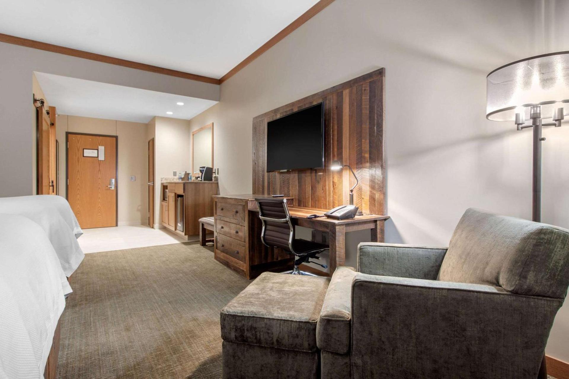 Norfolk Lodge & Suites, an Ascend Collection Hotel photo 34