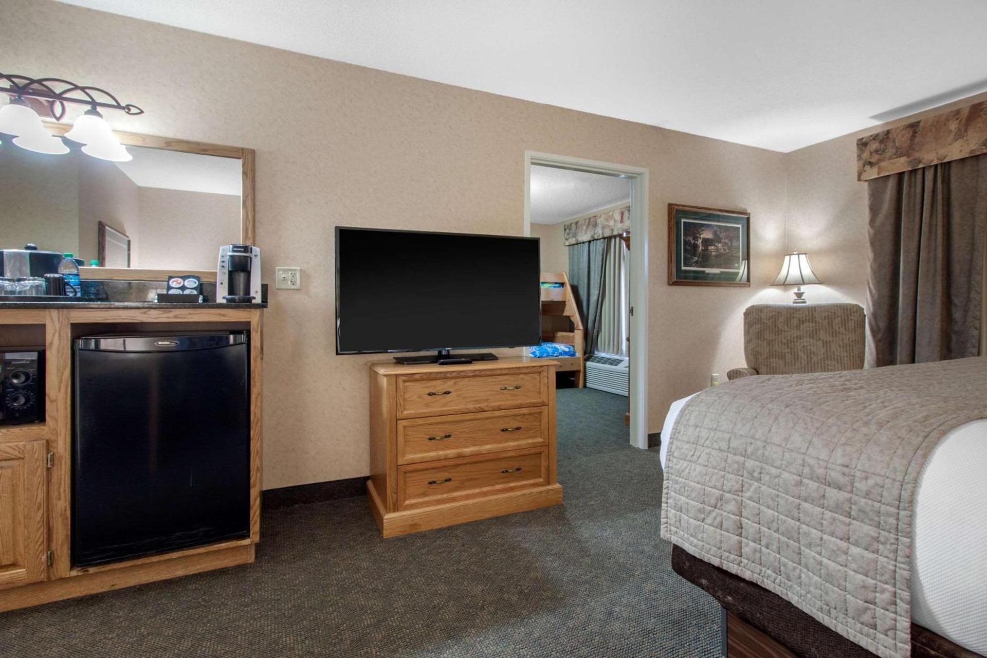 Norfolk Lodge & Suites, an Ascend Collection Hotel photo 48