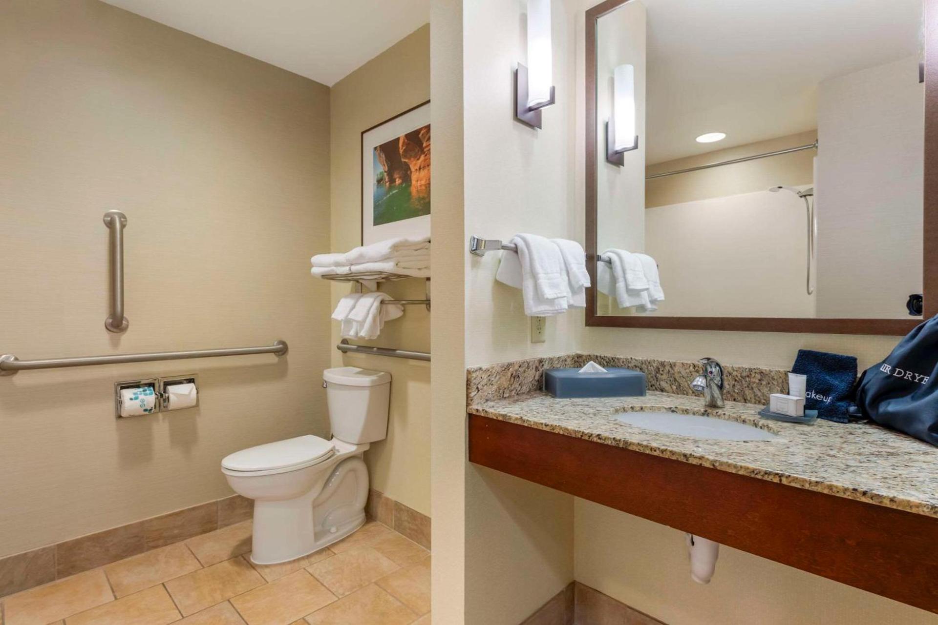 Lift Bridge Lodge, an Ascend Collection Hotel photo 12