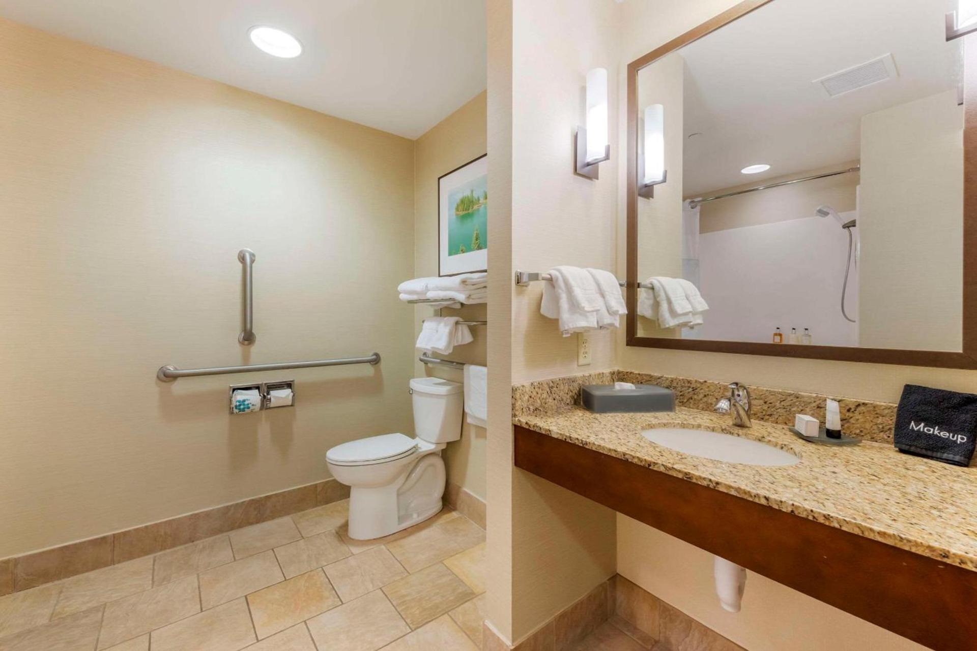 Lift Bridge Lodge, an Ascend Collection Hotel photo 11