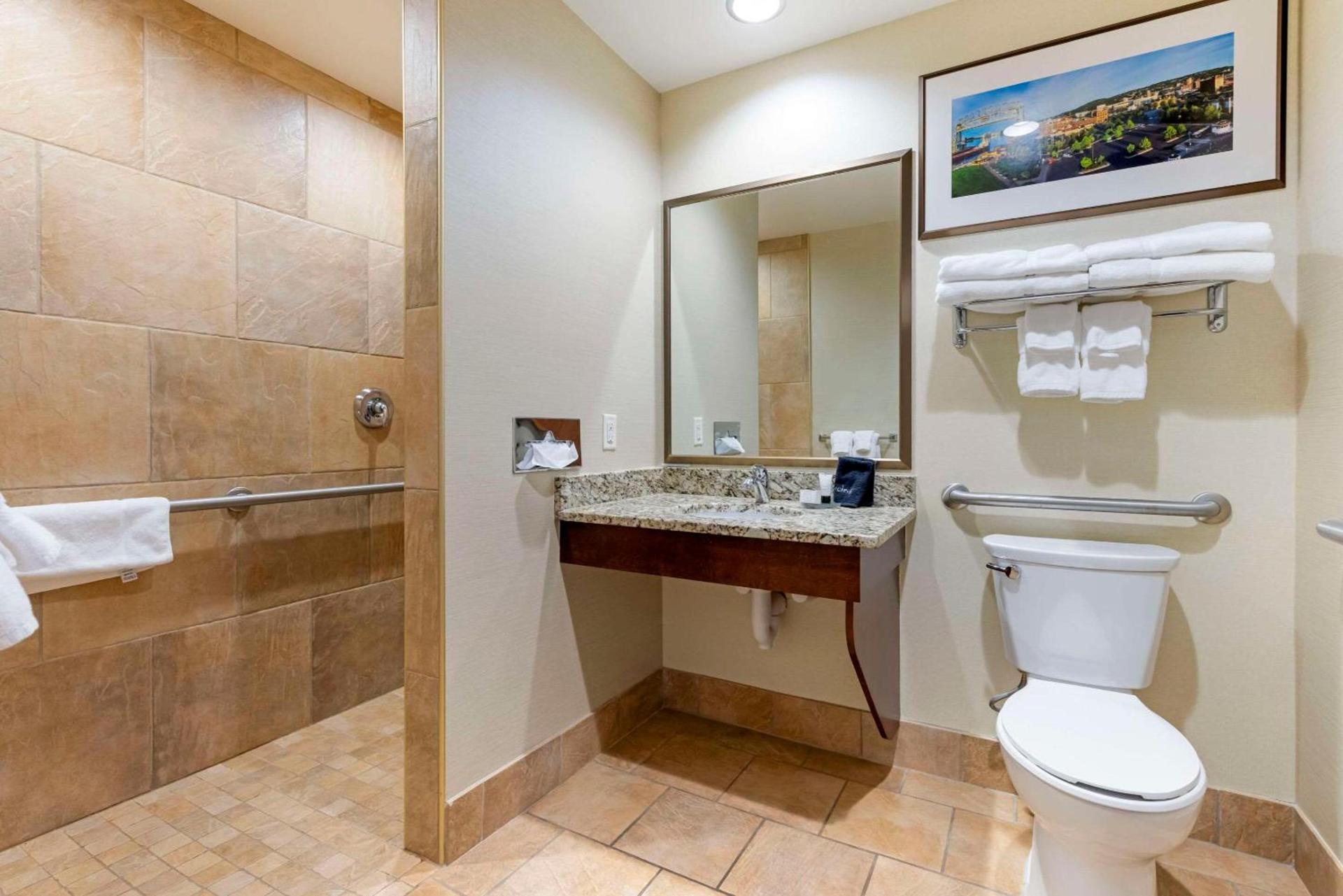 Lift Bridge Lodge, an Ascend Collection Hotel photo 16