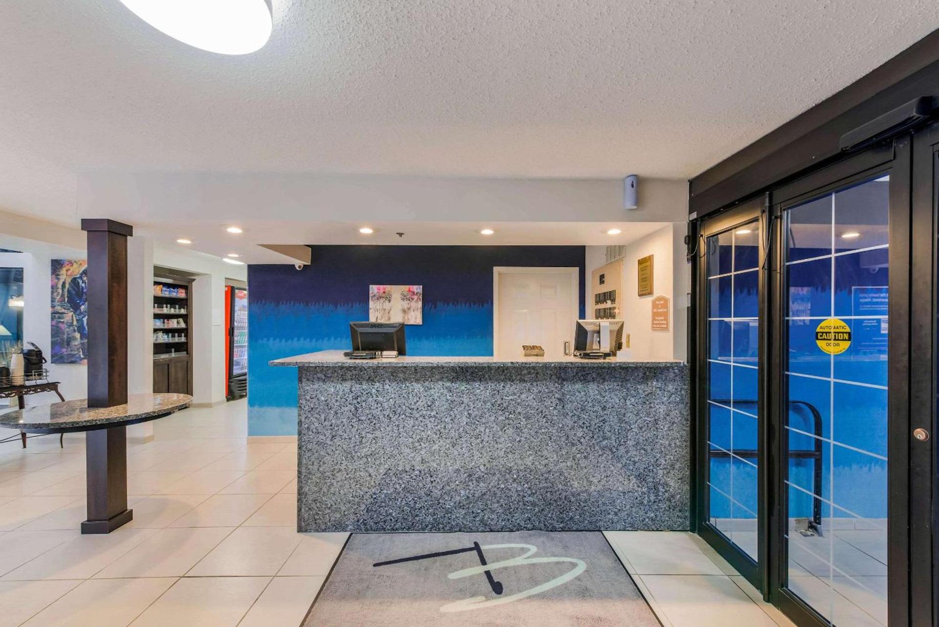 The Blu Hotel Blue Ash Cincinnati, an Ascend Collection Hotel photo 3