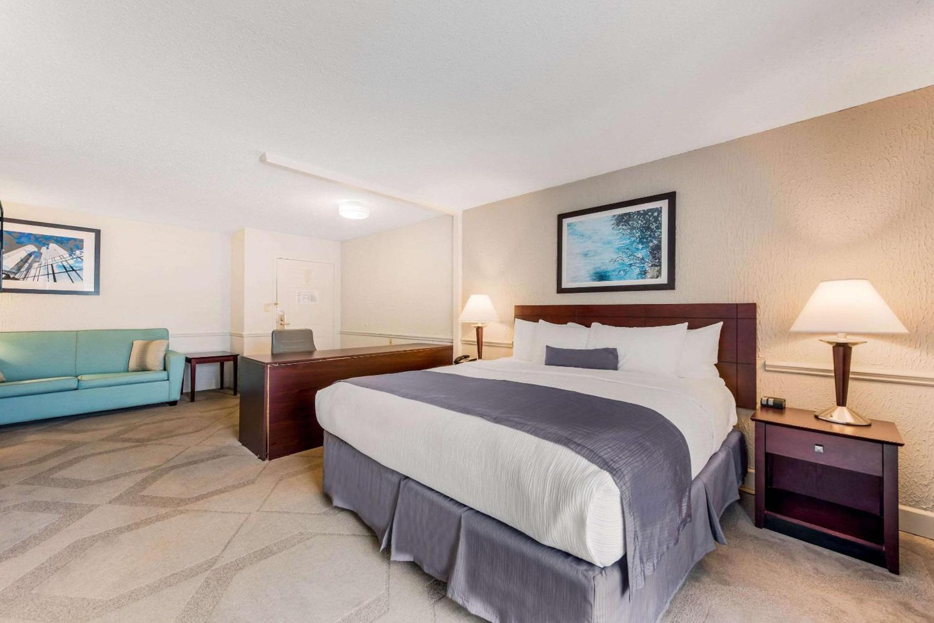 The Blu Hotel Blue Ash Cincinnati, an Ascend Collection Hotel photo 18