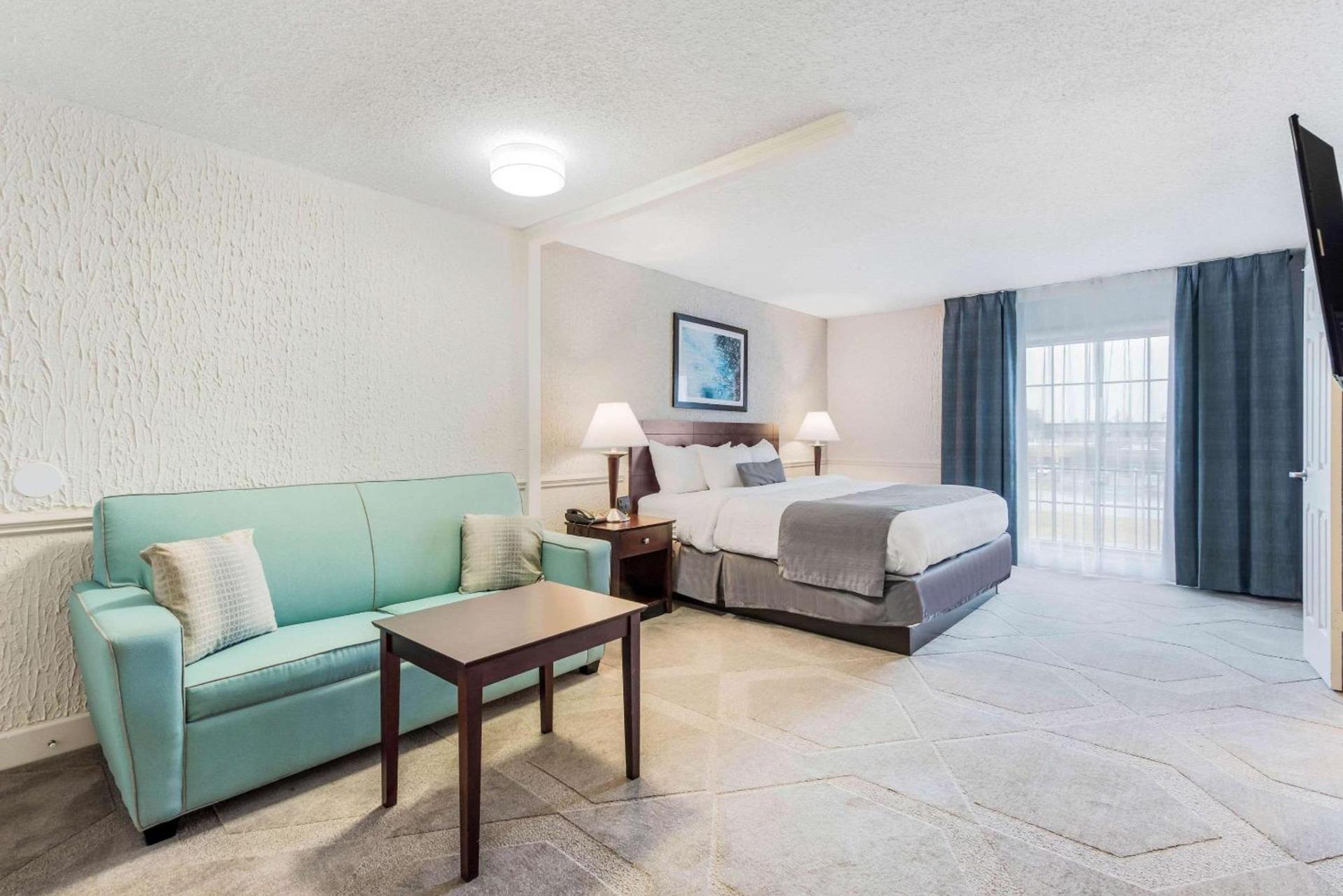 The Blu Hotel Blue Ash Cincinnati, an Ascend Collection Hotel photo 23