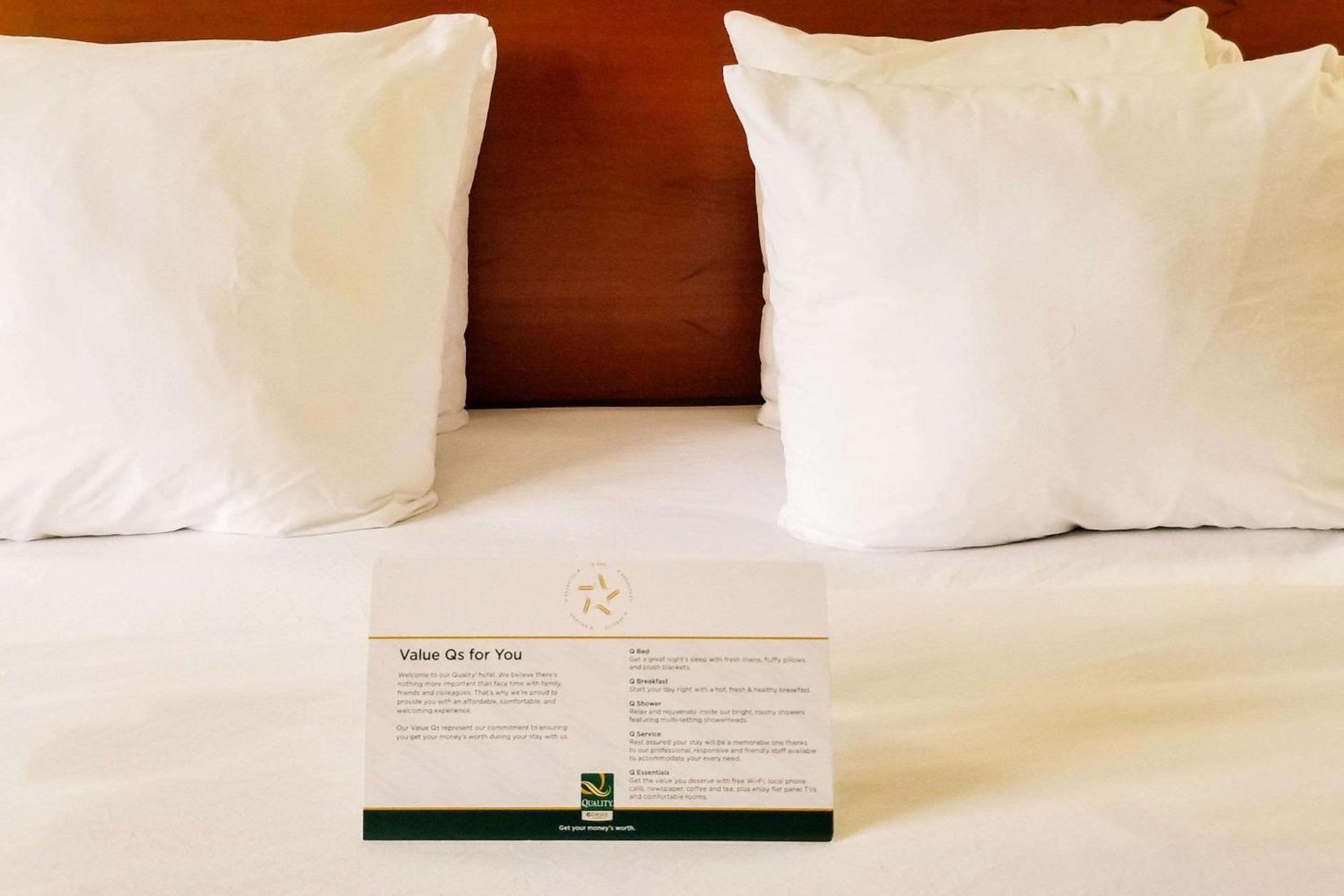 Quality Inn & Suites Cincinnati Sharonville photo 13