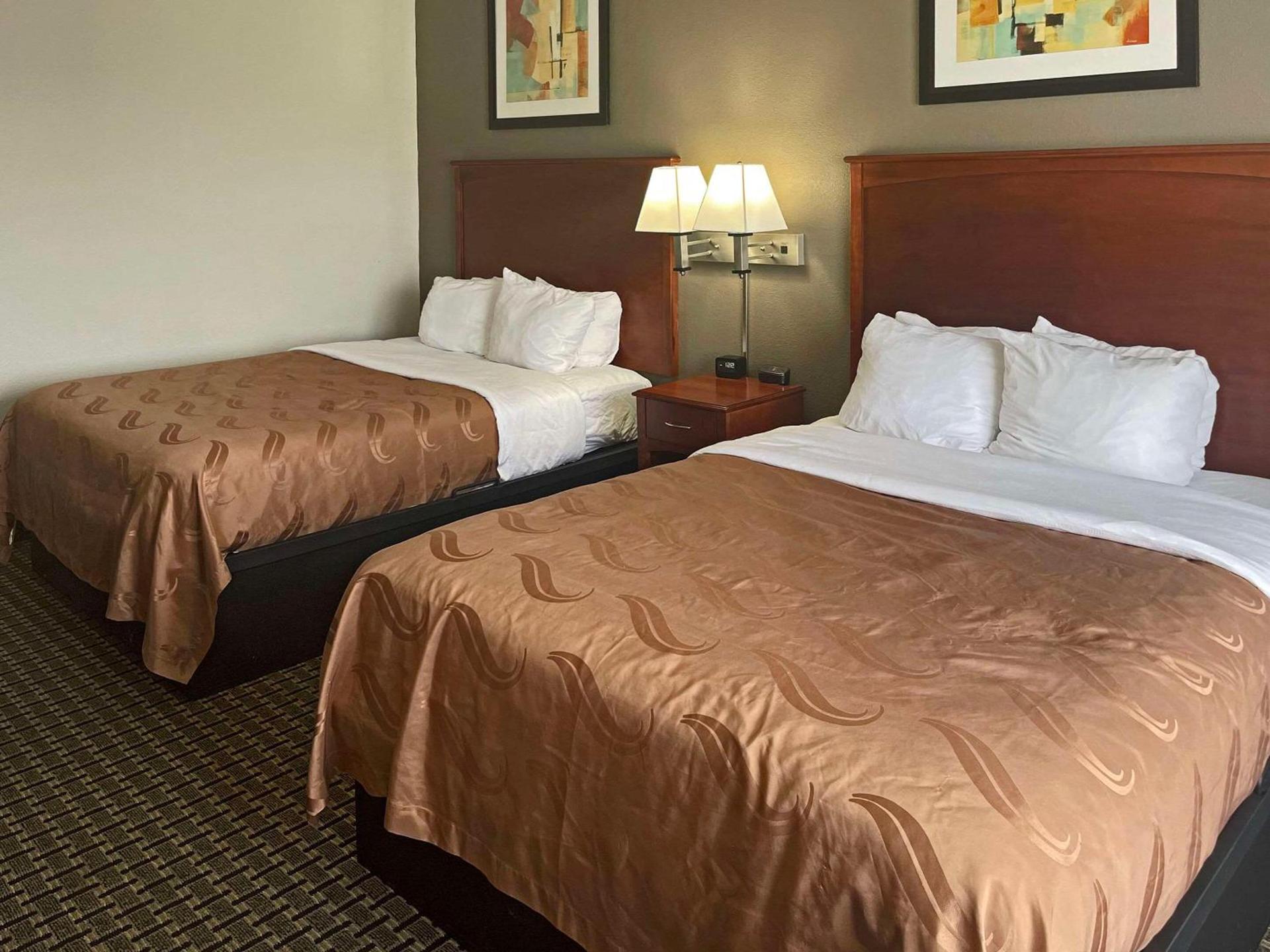 Quality Inn & Suites Cincinnati Sharonville photo 18