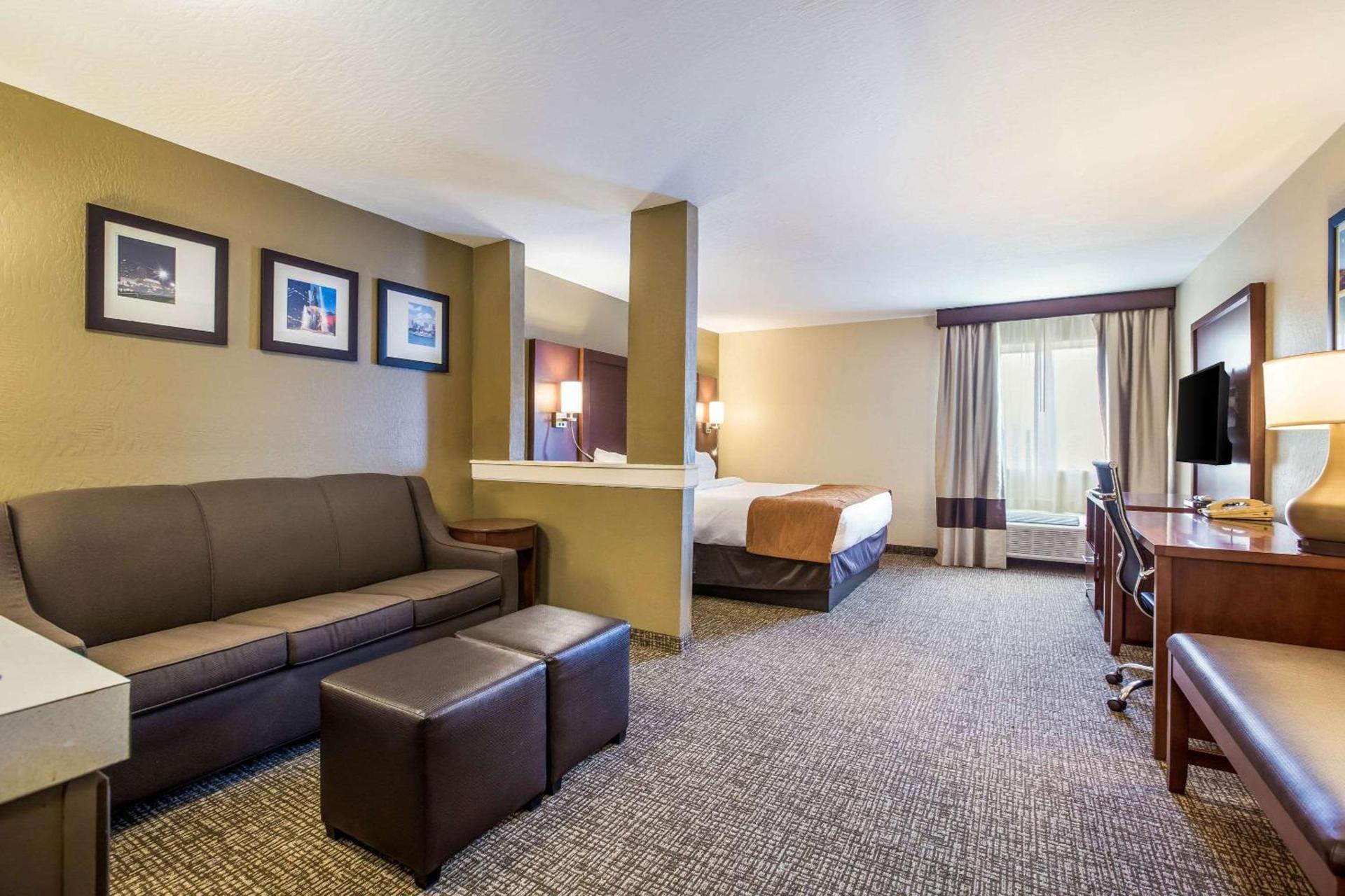 Comfort Inn & Suites Fairborn near Wright Patterson AFB photo 23