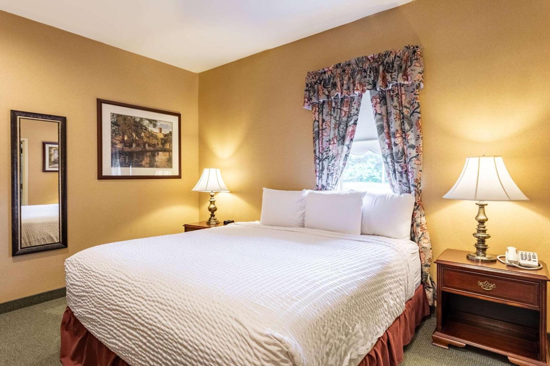 Traditions Hotel & Spa Johnson City - Binghamton, an Ascend Collection Hotel photo 11