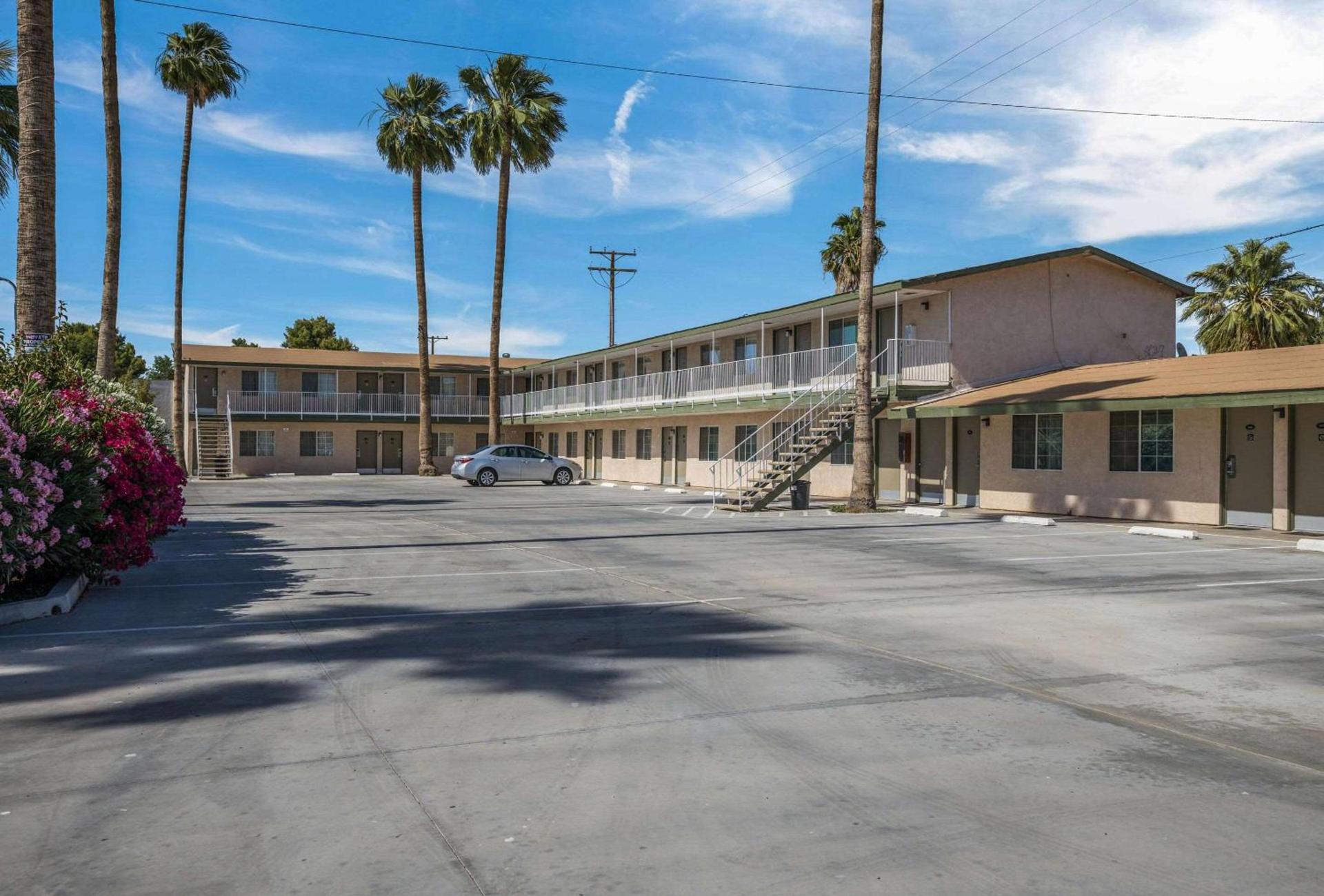 Rodeway Inn & Suites Blythe I-10 photo 3