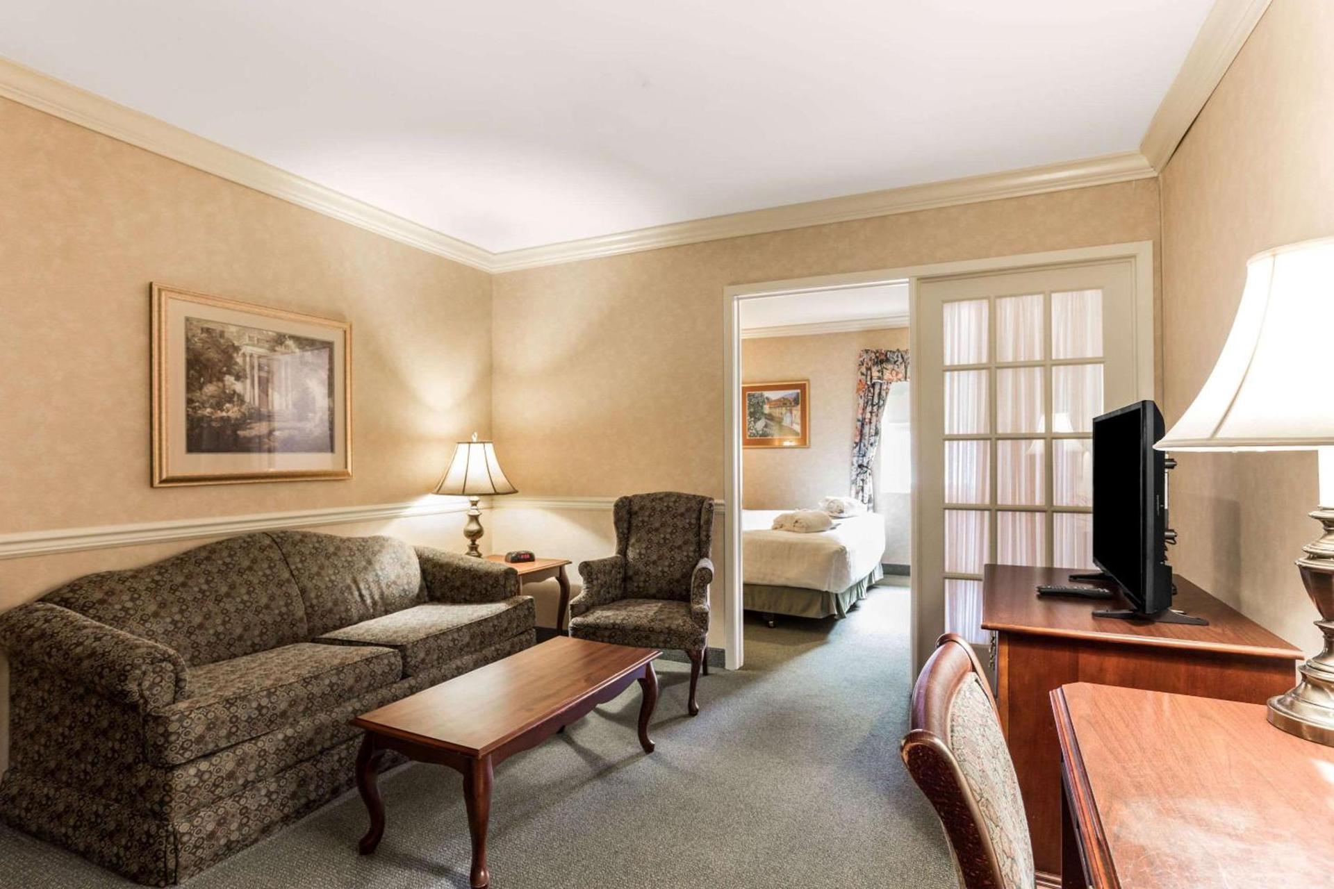 Traditions Hotel & Spa Johnson City - Binghamton, an Ascend Collection Hotel photo 37