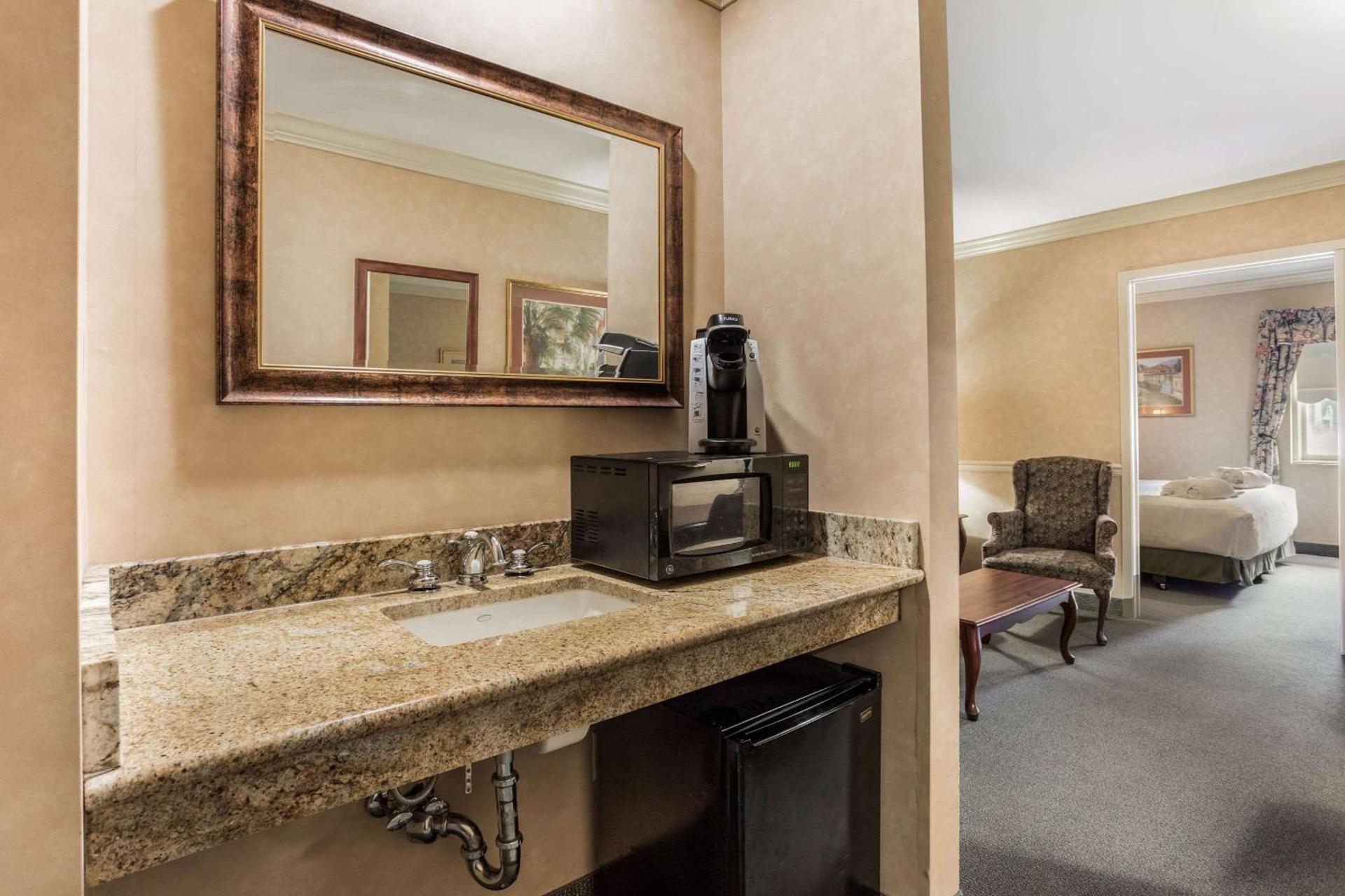 Traditions Hotel & Spa Johnson City - Binghamton, an Ascend Collection Hotel photo 40