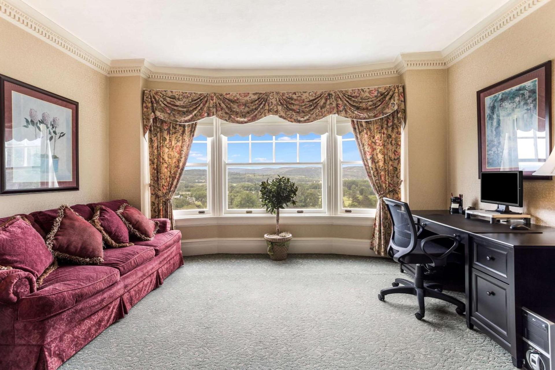 Traditions Hotel & Spa Johnson City - Binghamton, an Ascend Collection Hotel photo 54