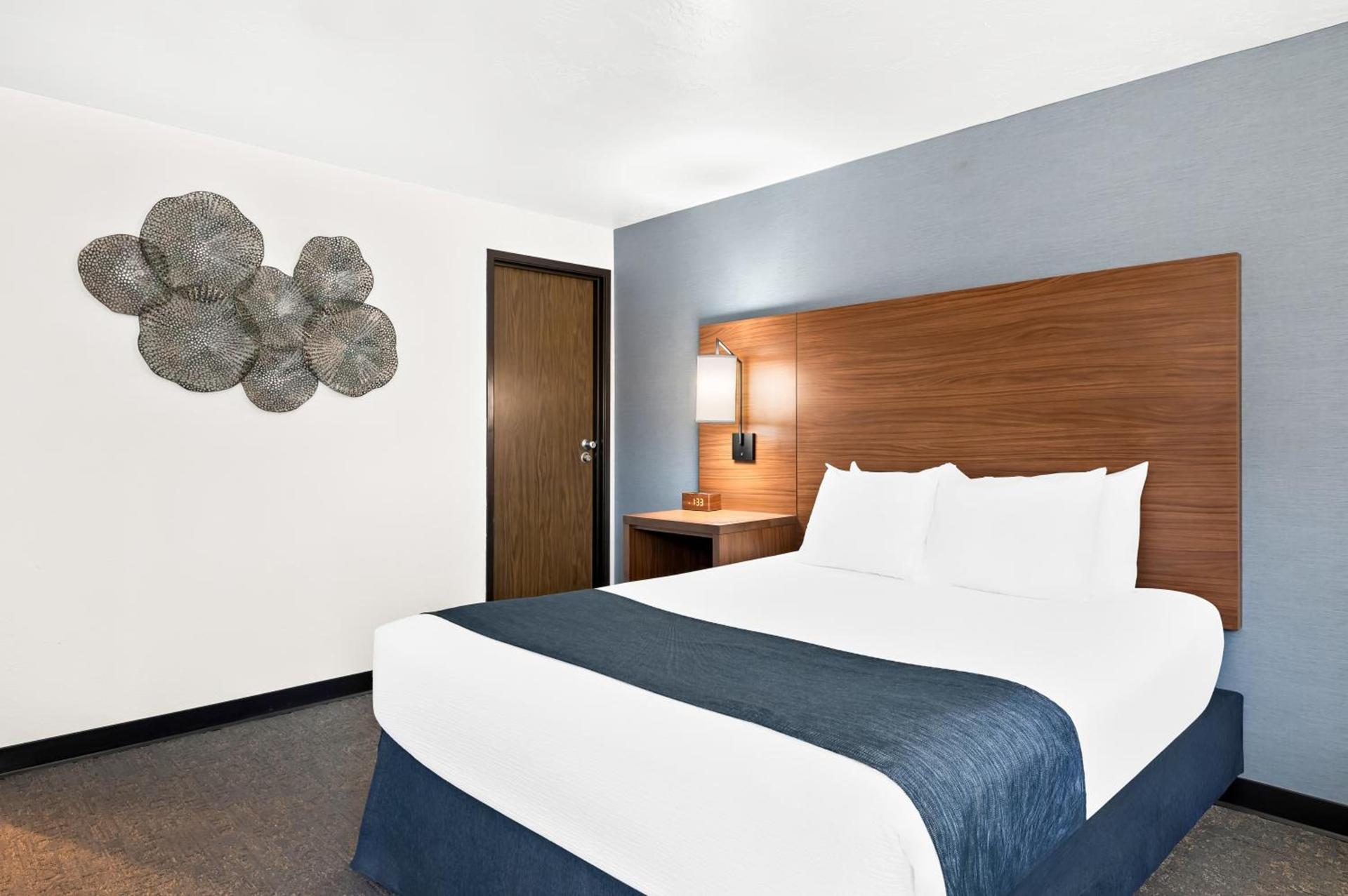 Hayward Inn photo 10