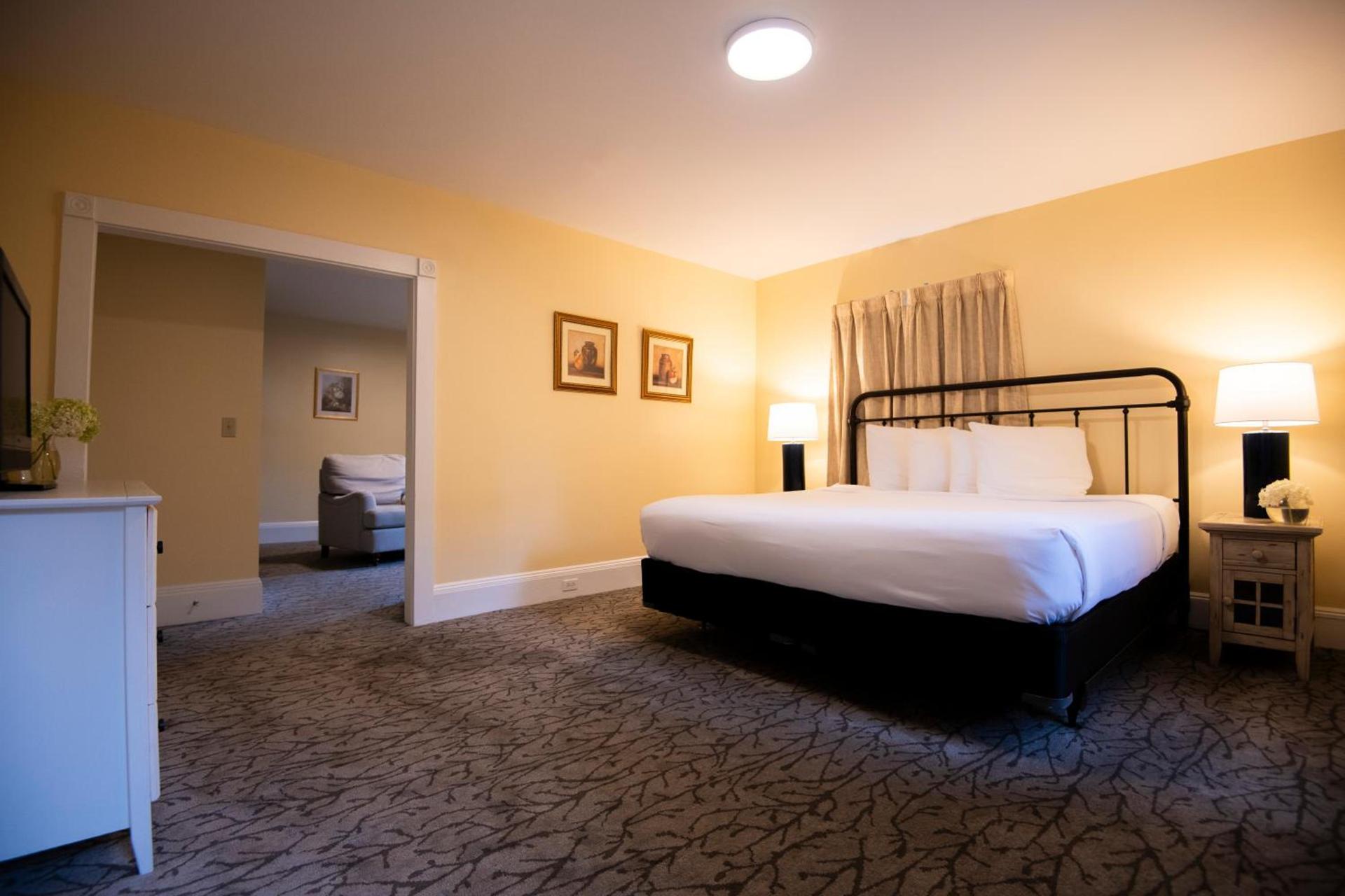 Bar Harbor Manor photo 64