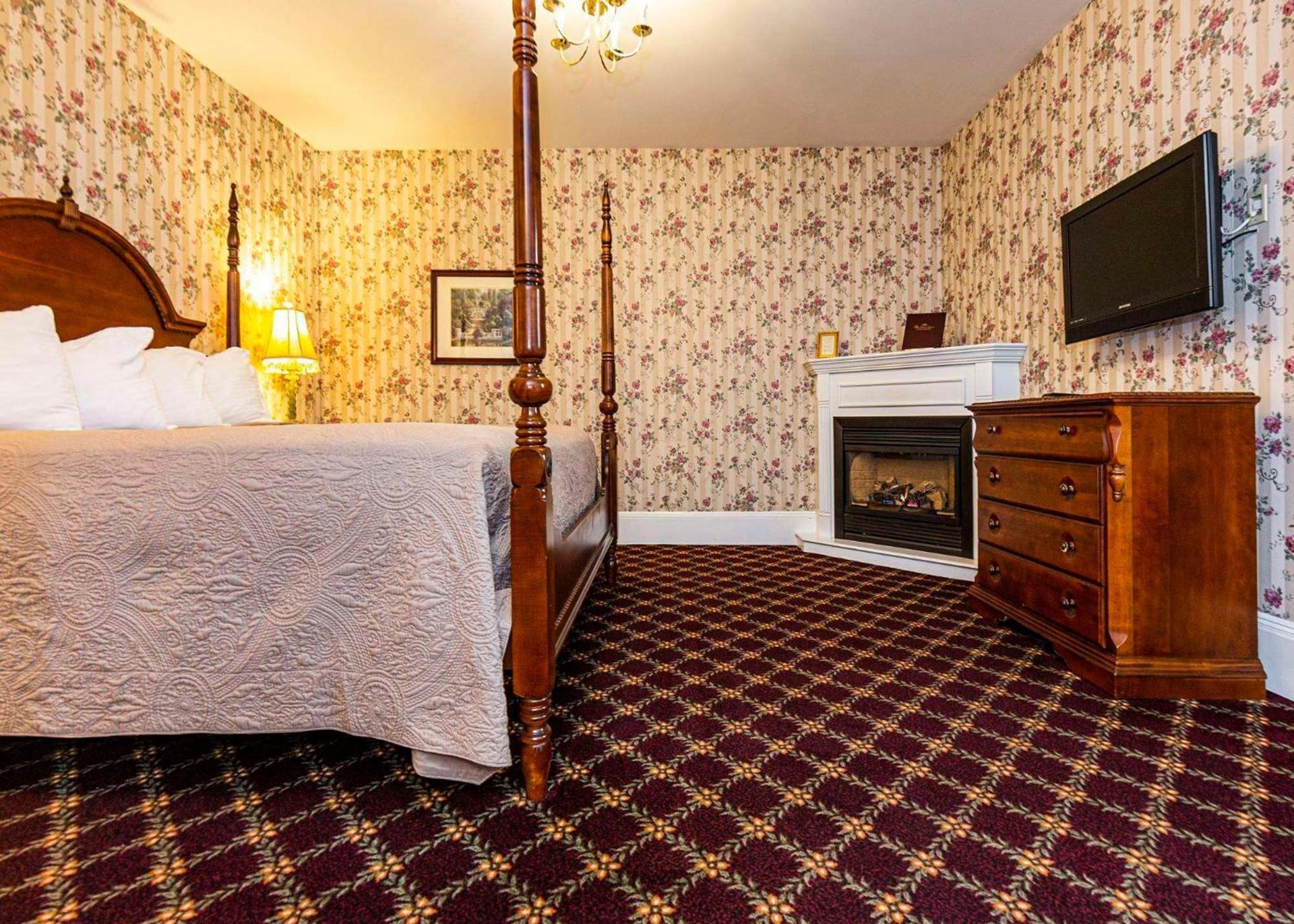 Bar Harbor Manor photo 69