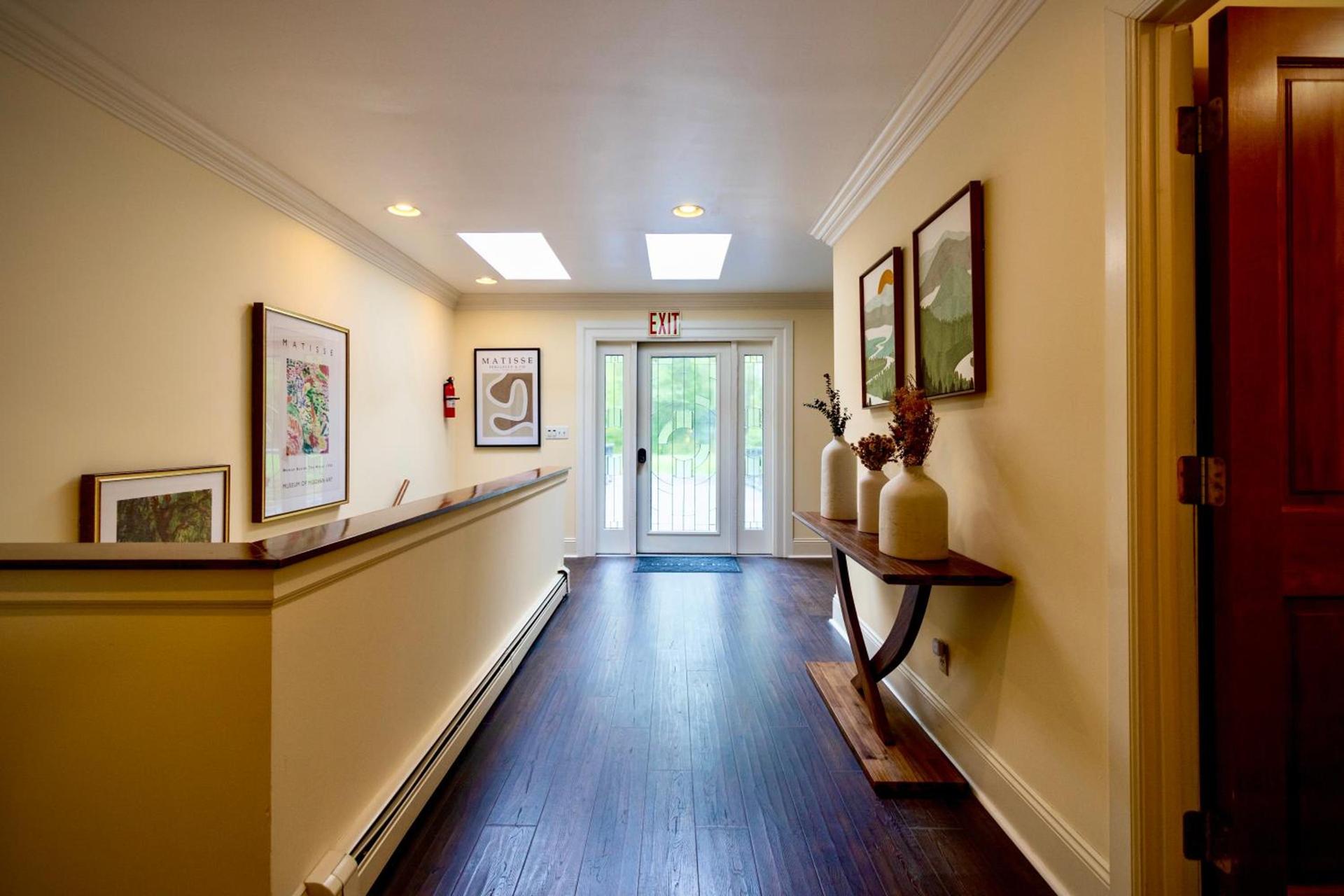 The Harlow House photo 13
