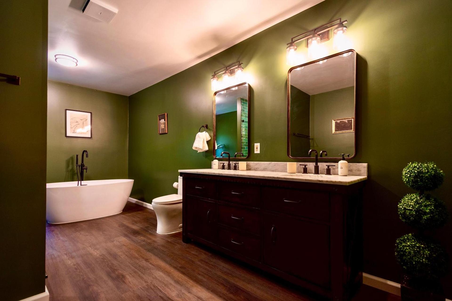 The Harlow House photo 16