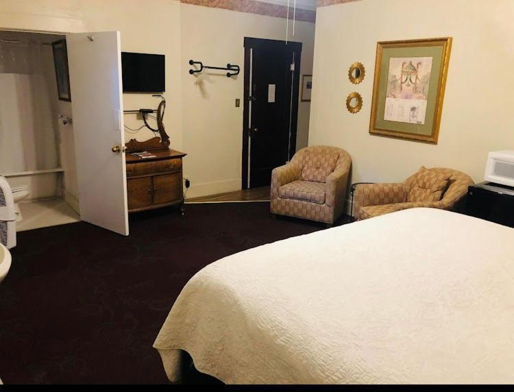 Historic Palace Hotel photo 65