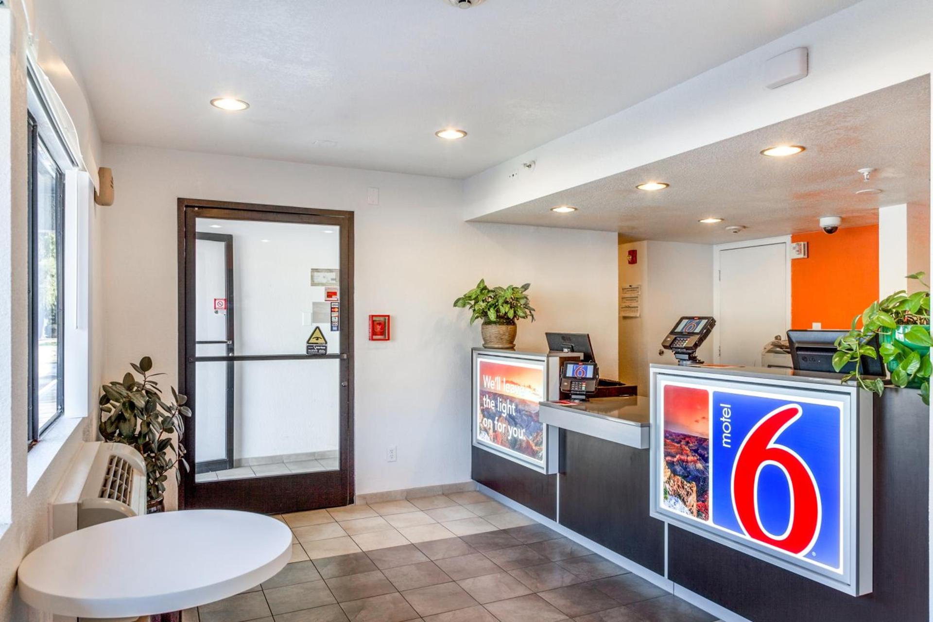Motel 6-Phoenix, AZ - West photo 33