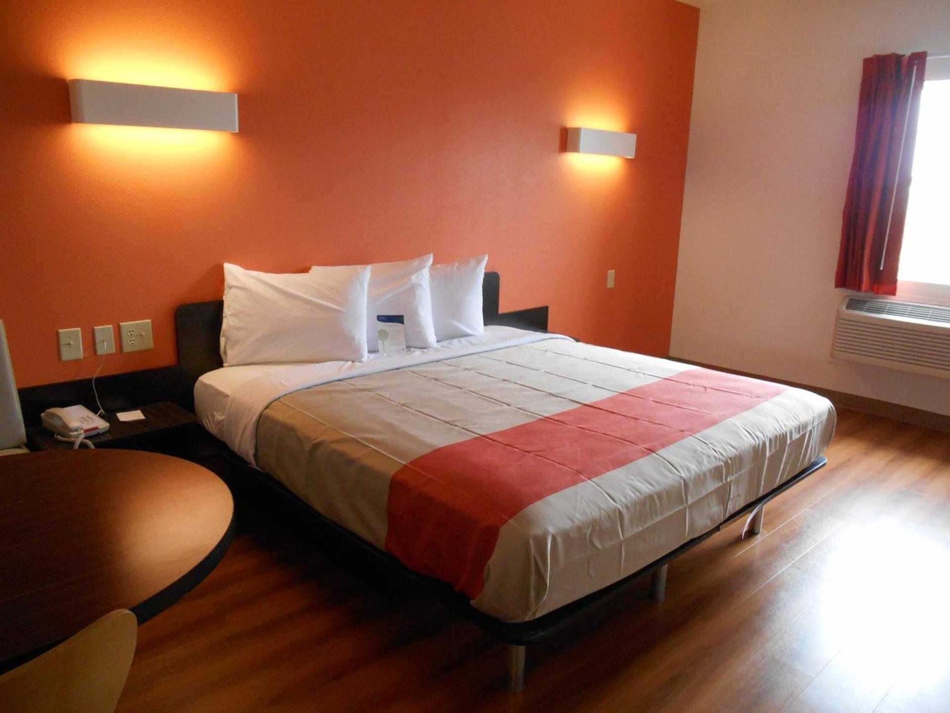 Motel 6-Jourdanton, TX photo 34