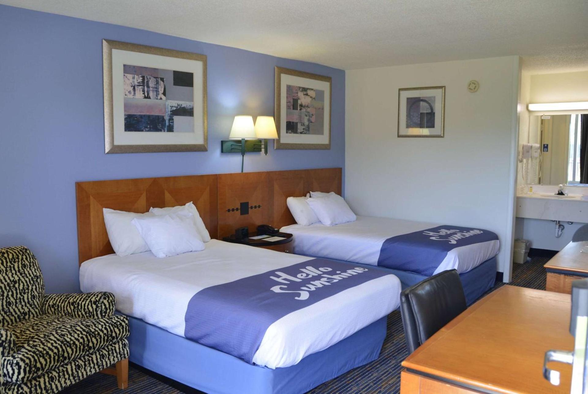 Days Inn by Wyndham Luray Shenandoah photo 13