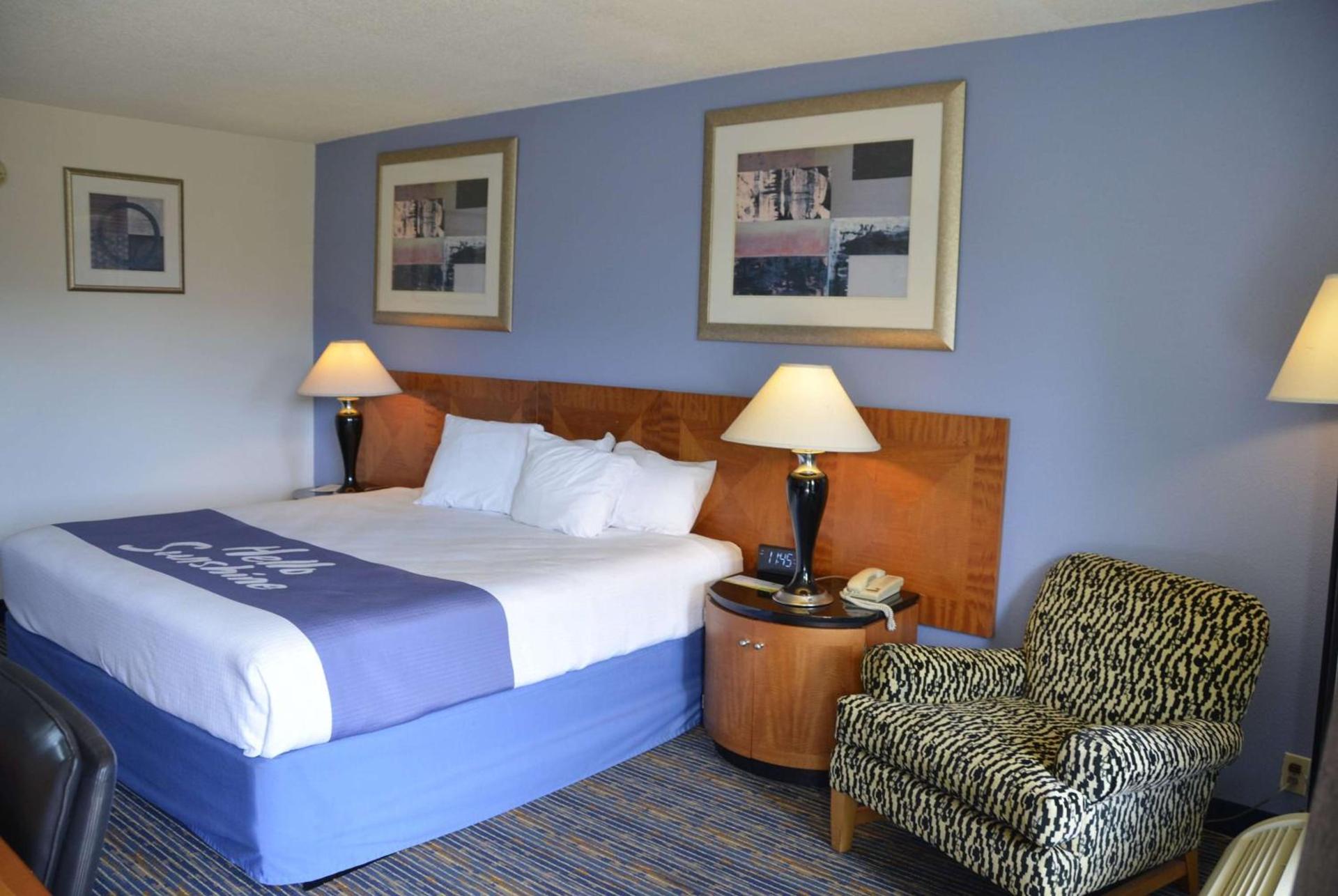 Days Inn by Wyndham Luray Shenandoah photo 21