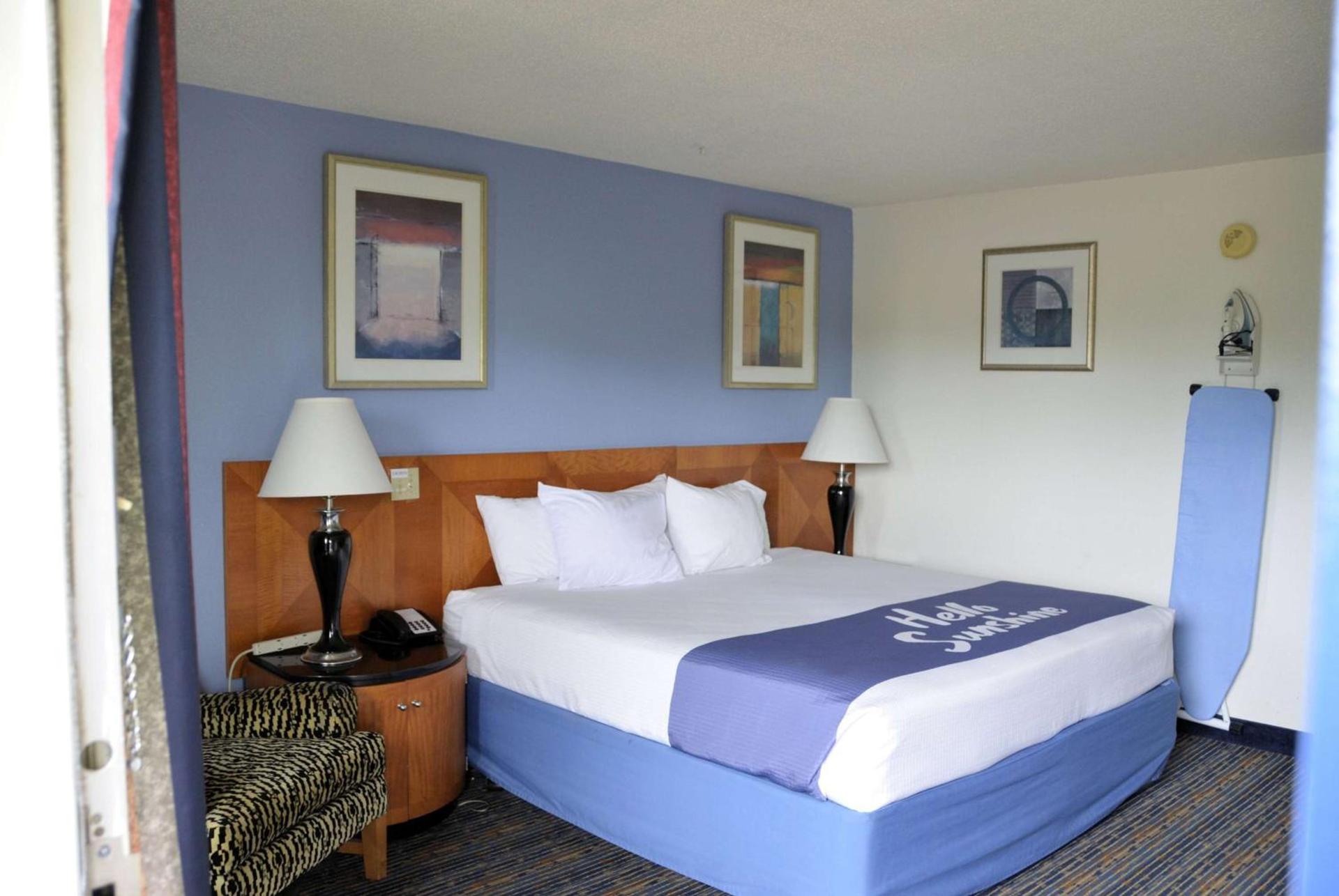 Days Inn by Wyndham Luray Shenandoah photo 28