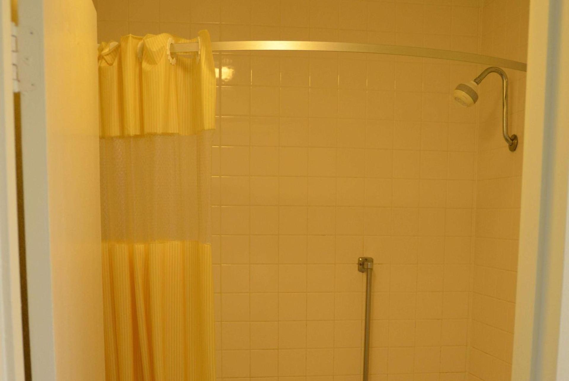 Days Inn by Wyndham Luray Shenandoah photo 33