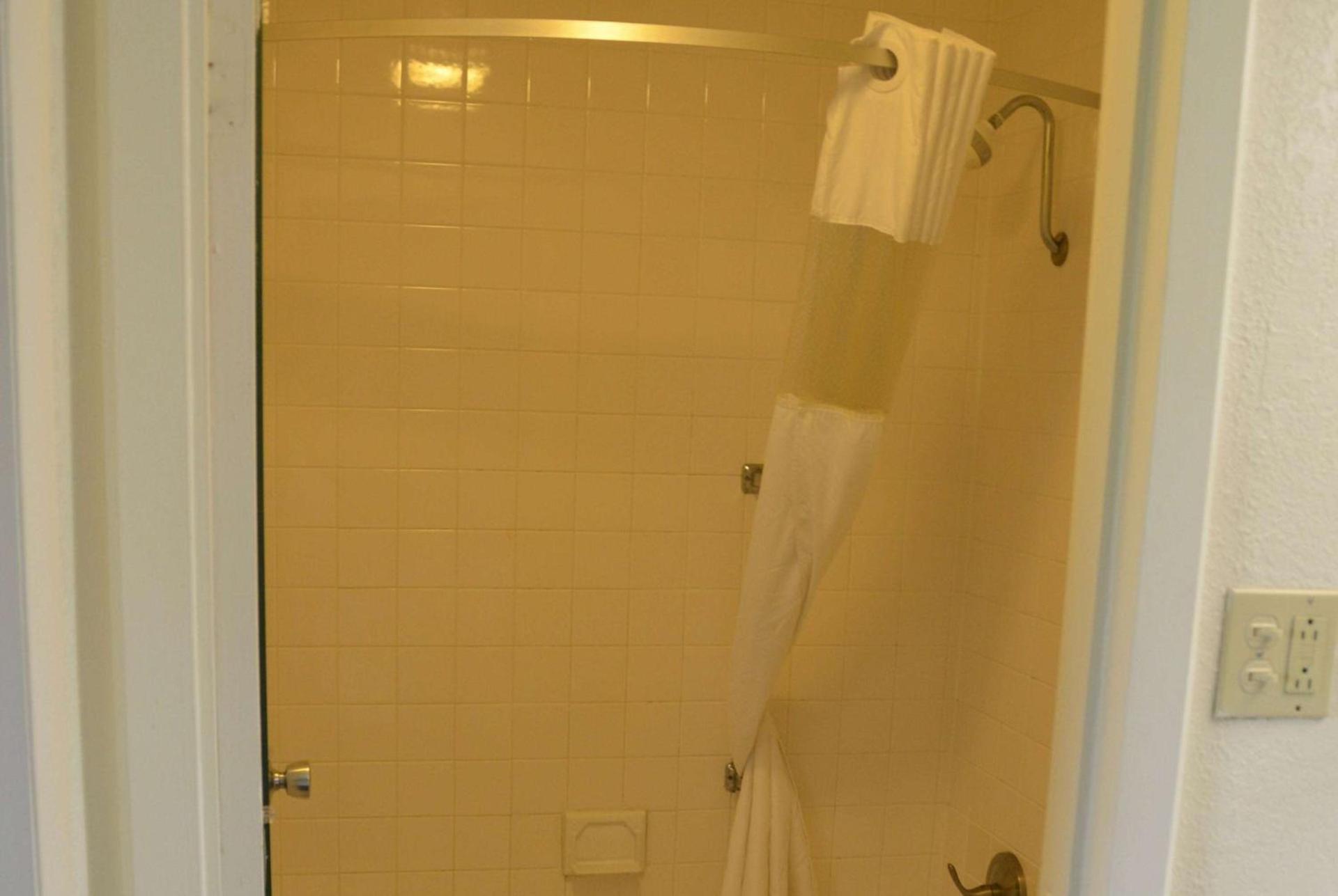 Days Inn by Wyndham Luray Shenandoah photo 36