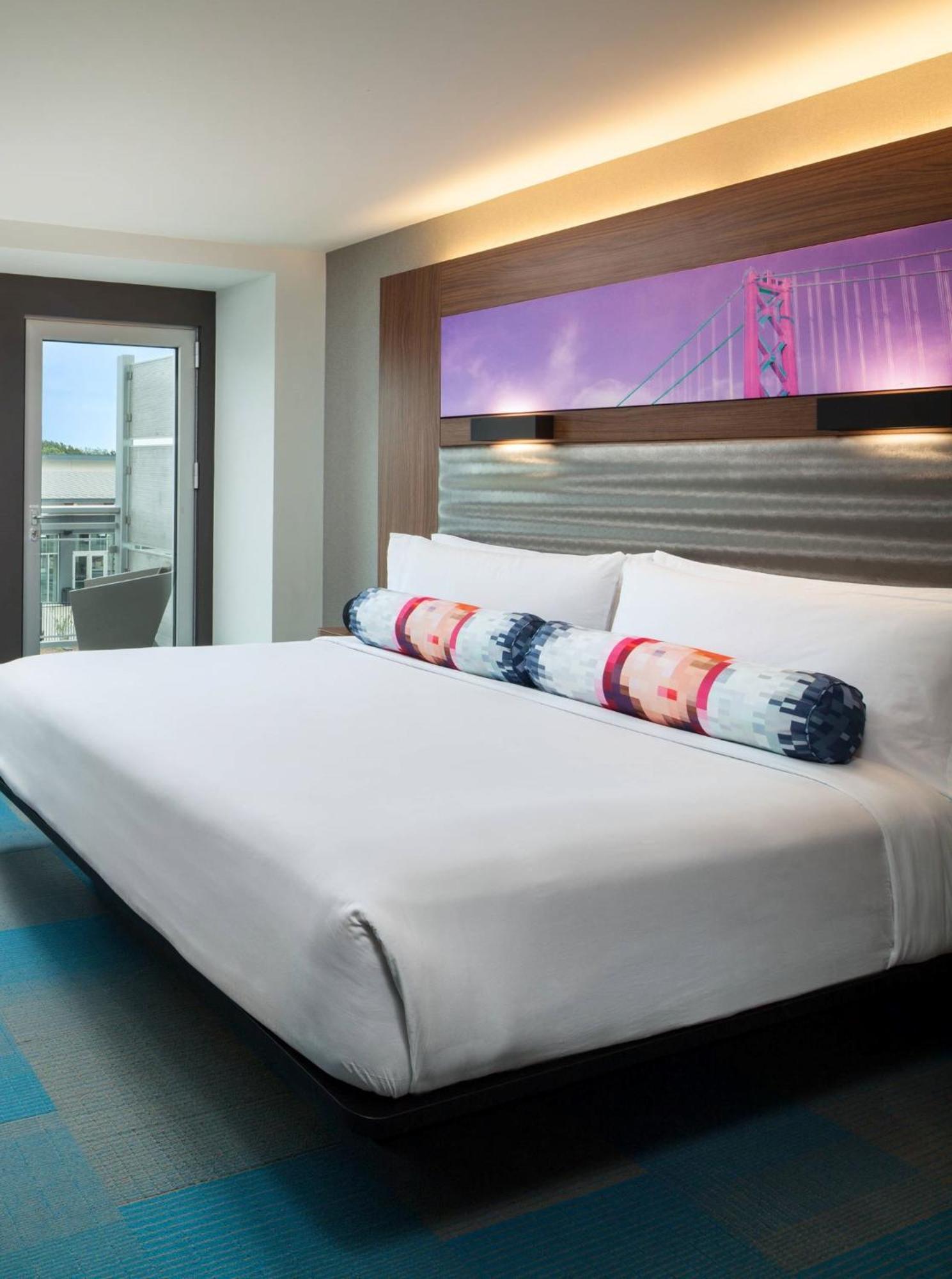 Aloft by Marriott San Francisco Airport photo 6
