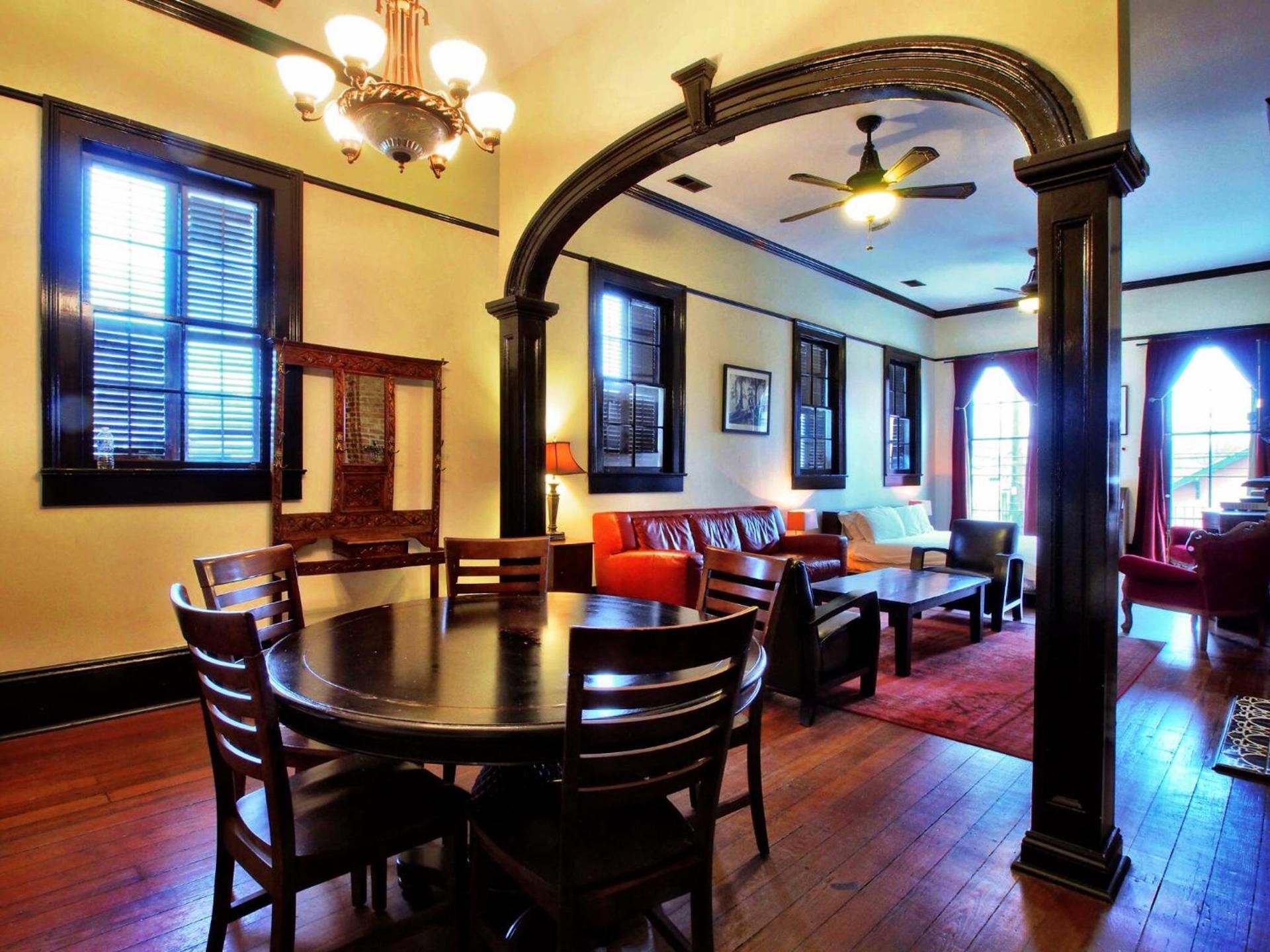 Royal Street Inn & Bar photo 7