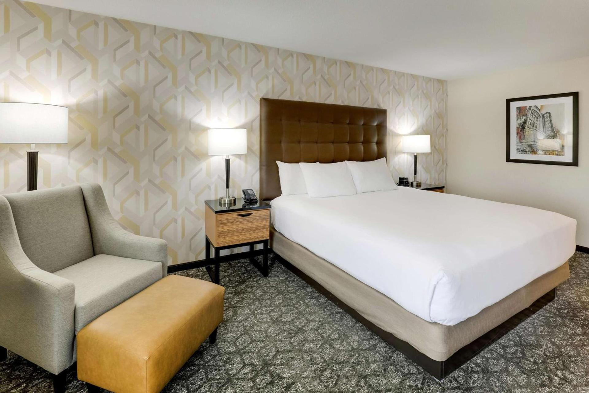 Drury Inn & Suites Birmingham Lakeshore Drive photo 19
